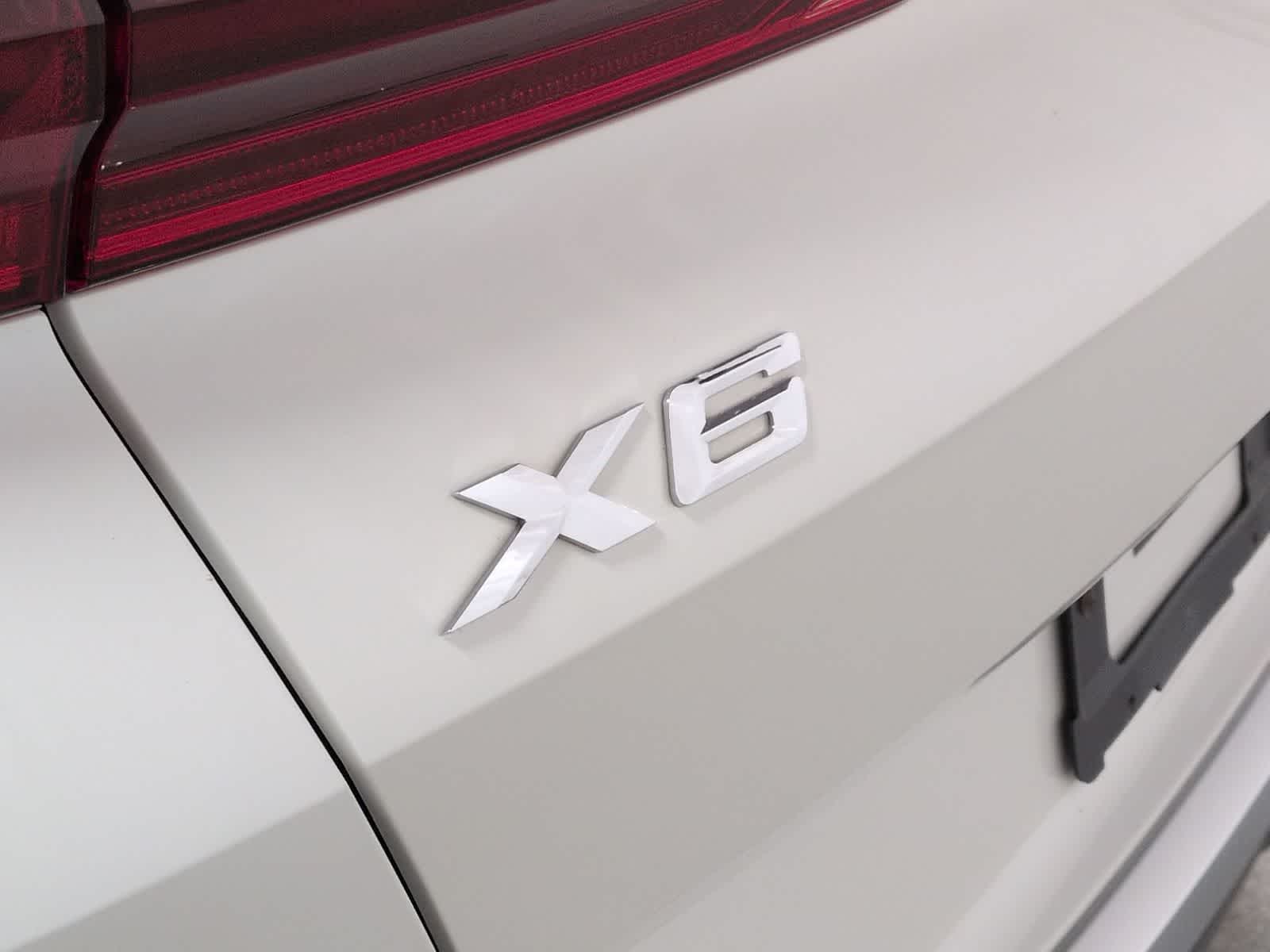 Thumbnail: 2022 BMW X6 - 13