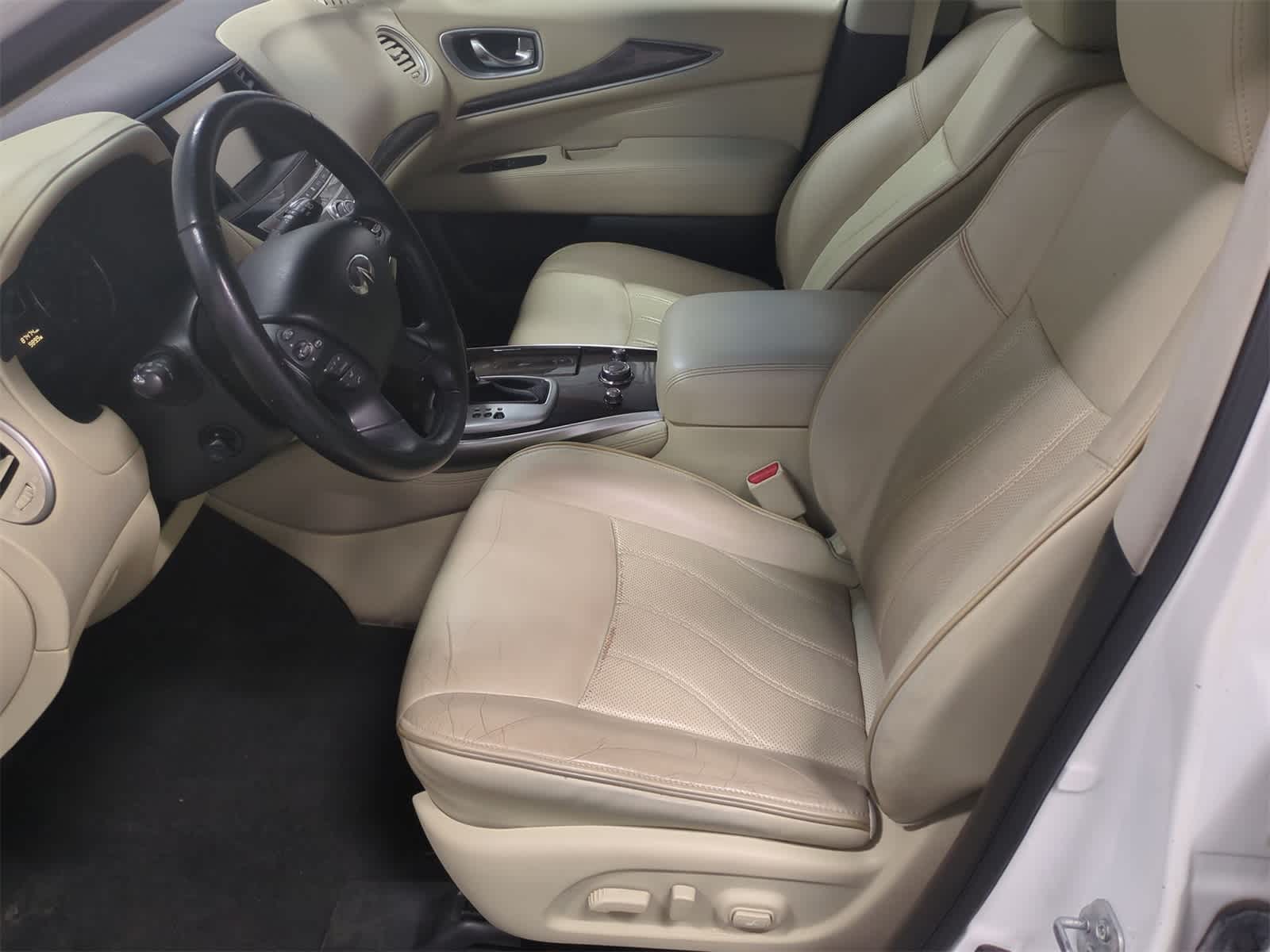 Thumbnail: 2015 INFINITI QX60 - 18