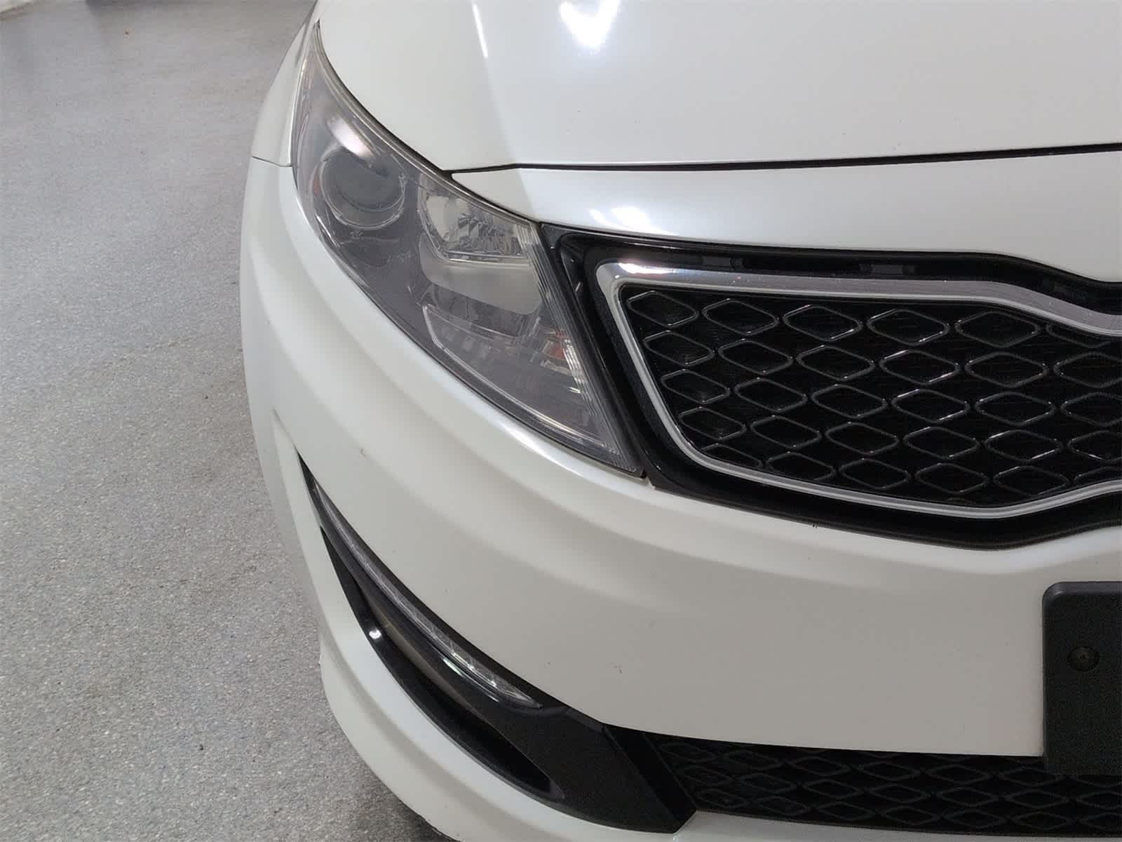 Thumbnail: 2013 Kia Optima - 11