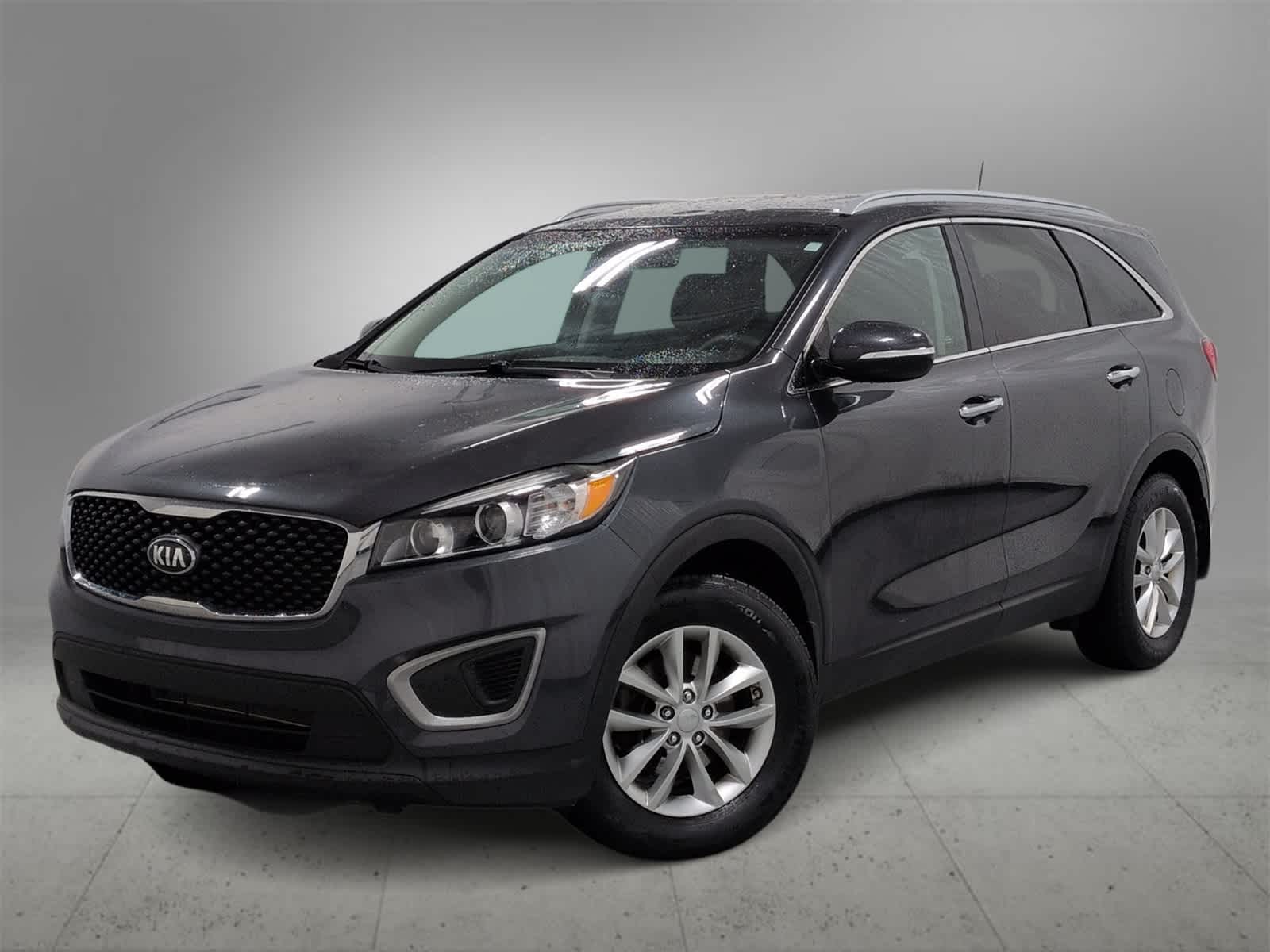Thumbnail: 2016 Kia Sorento - 1