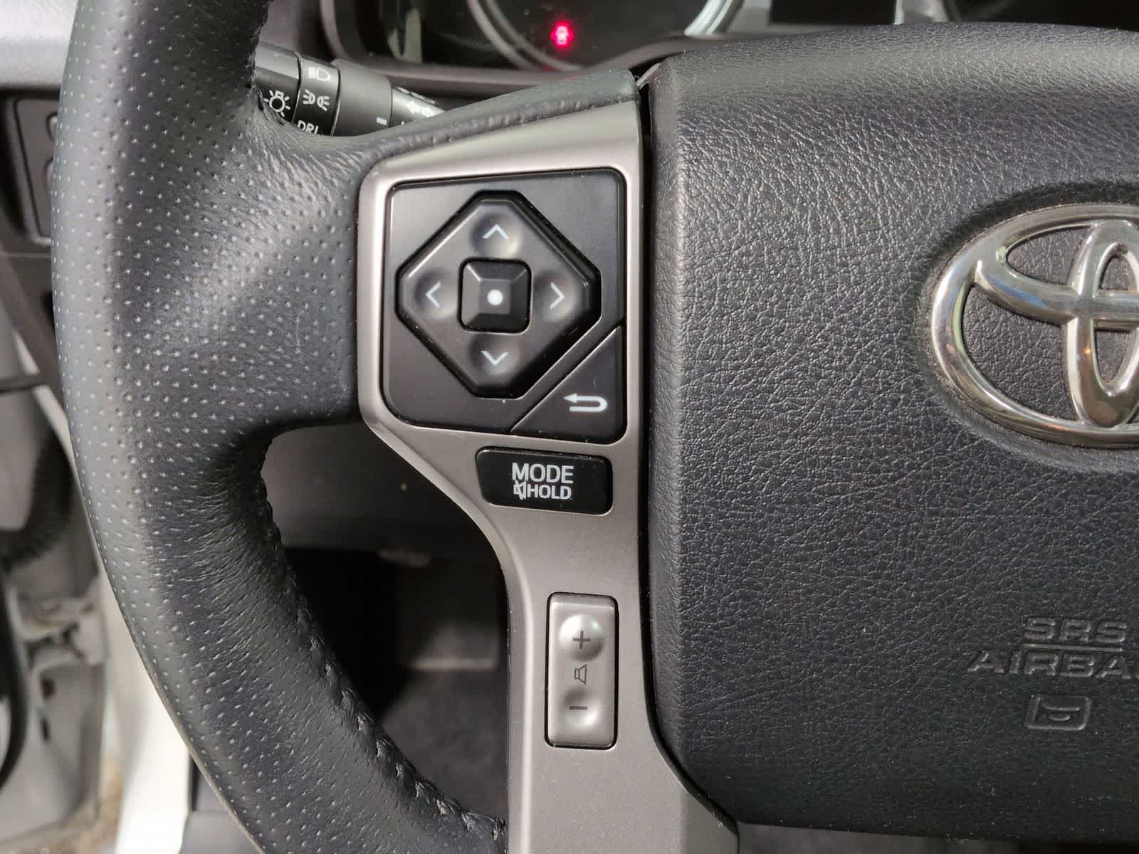 Thumbnail: 2015 Toyota 4Runner - 24