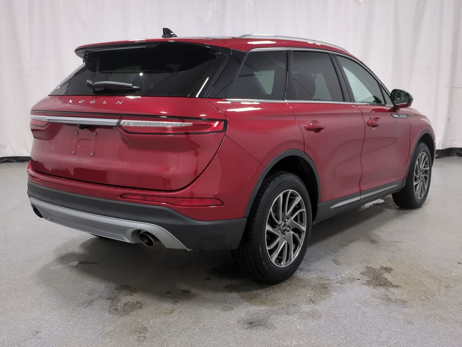 Thumbnail: 2020 Lincoln Corsair - 14