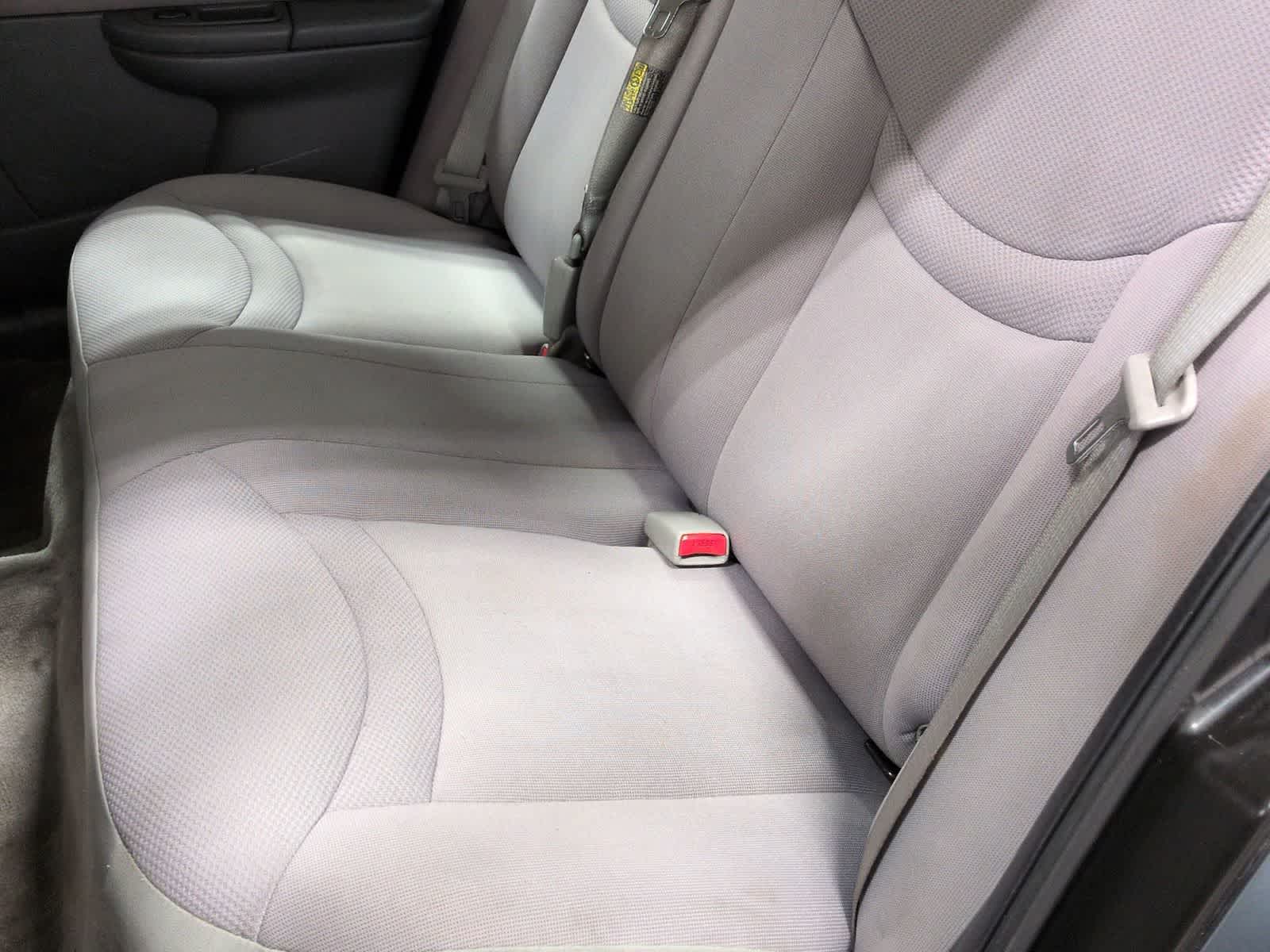 Thumbnail: 2004 Saturn Ion - 19