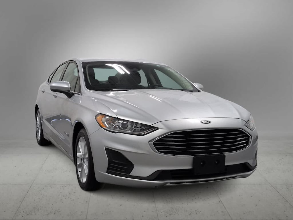 Used 2019 Ford Fusion Hybrid SE Sedan