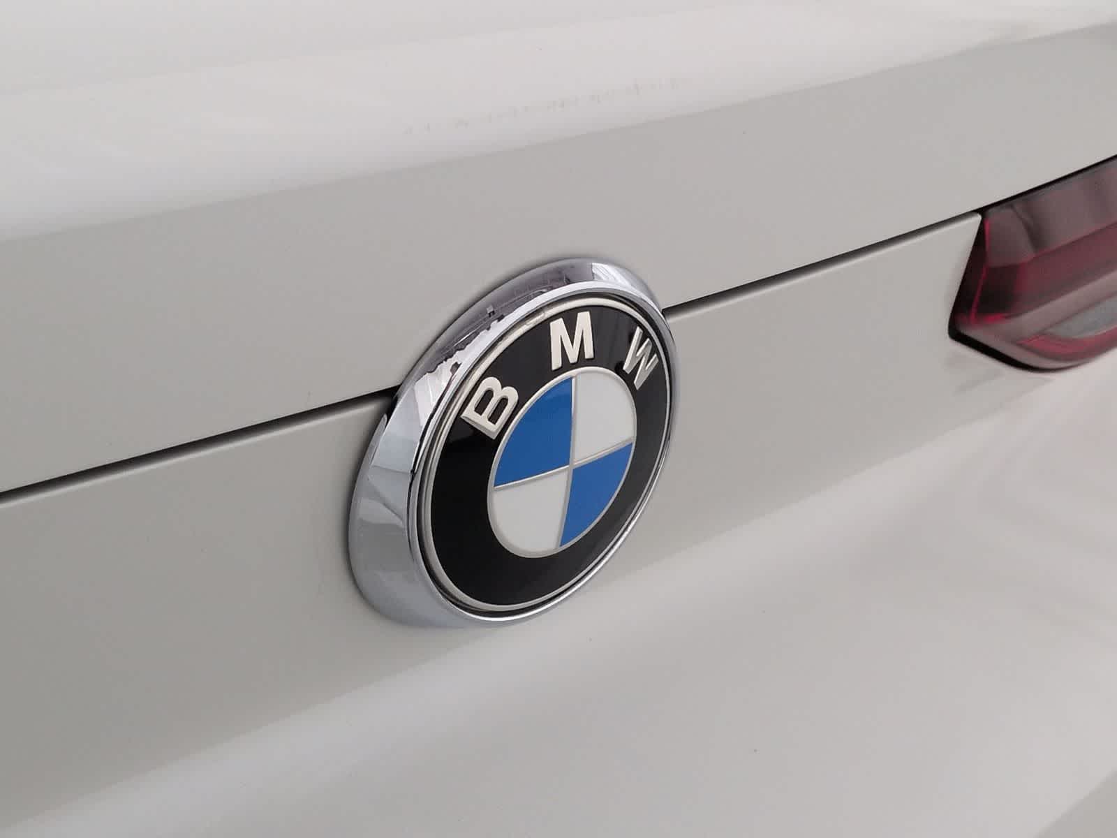 Thumbnail: 2022 BMW X6 - 12