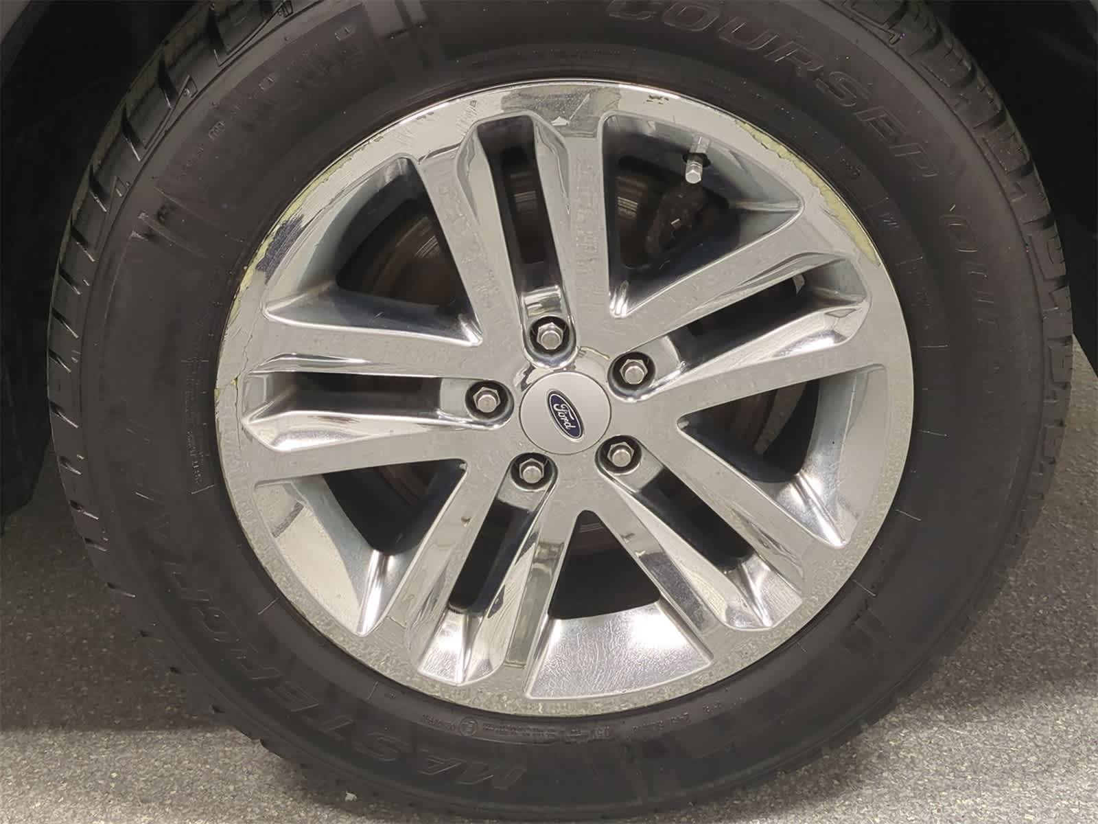 Thumbnail: 2012 Ford Explorer - 14