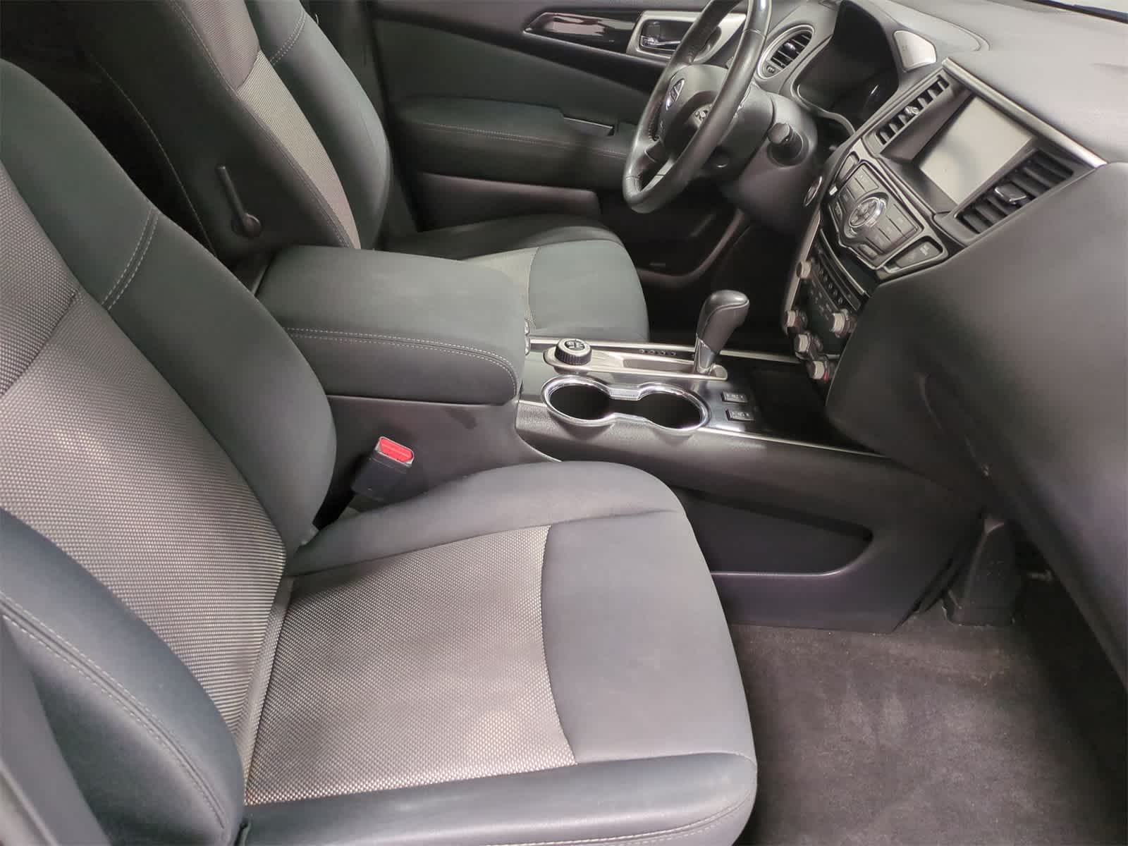 Thumbnail: 2017 Nissan Pathfinder - 22