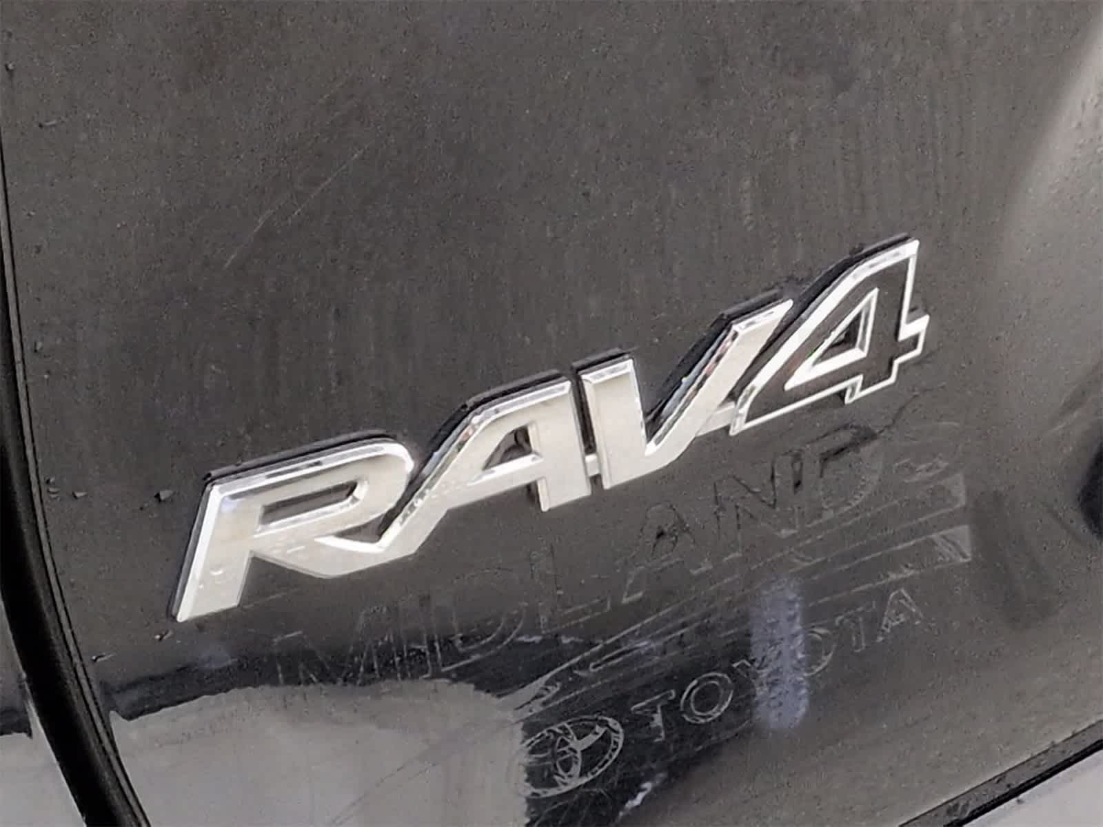 Thumbnail: 2019 Toyota RAV4 - 13