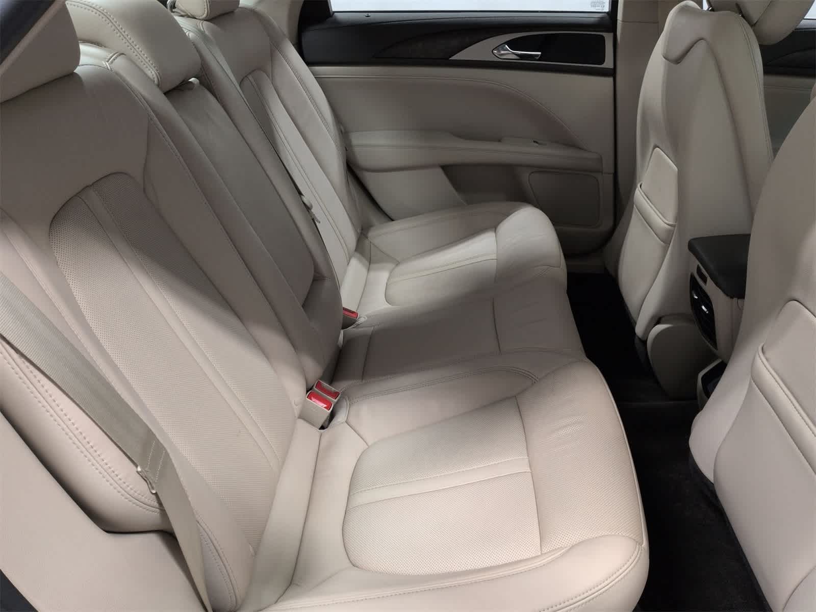 Thumbnail: 2017 Lincoln MKZ - 22