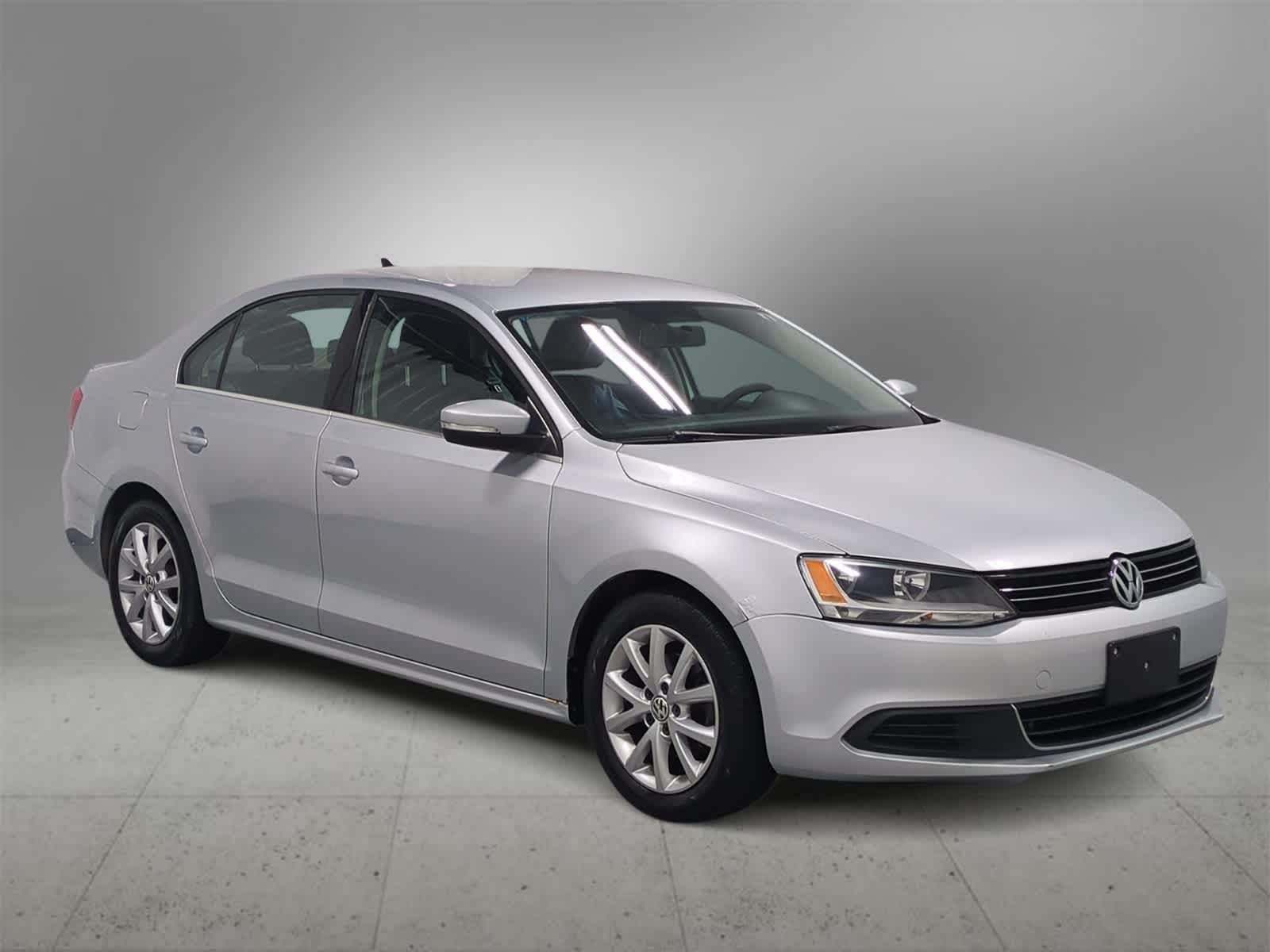 Thumbnail: 2014 Volkswagen Jetta - 2