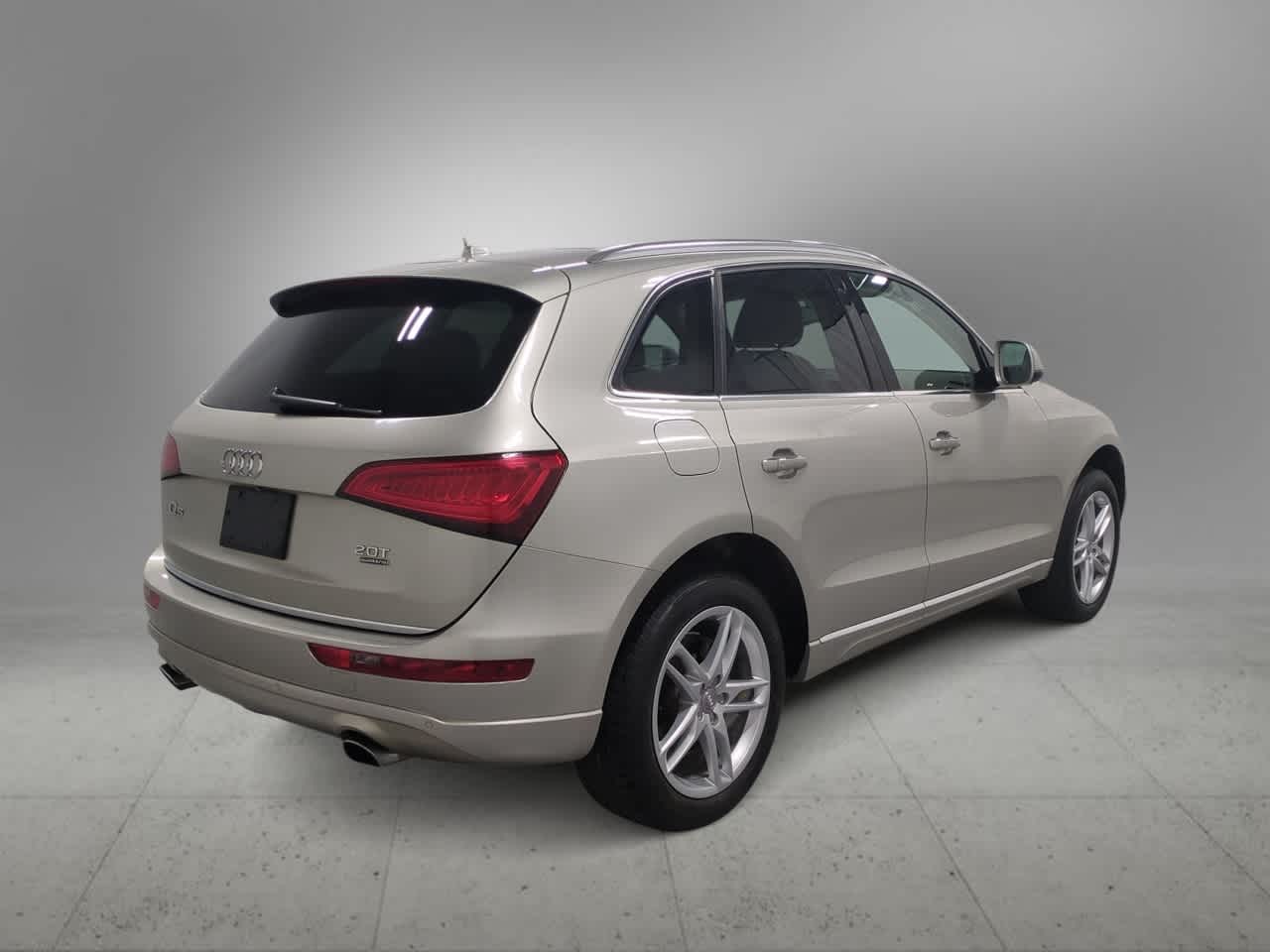 Thumbnail: 2016 Audi Q5 - 8