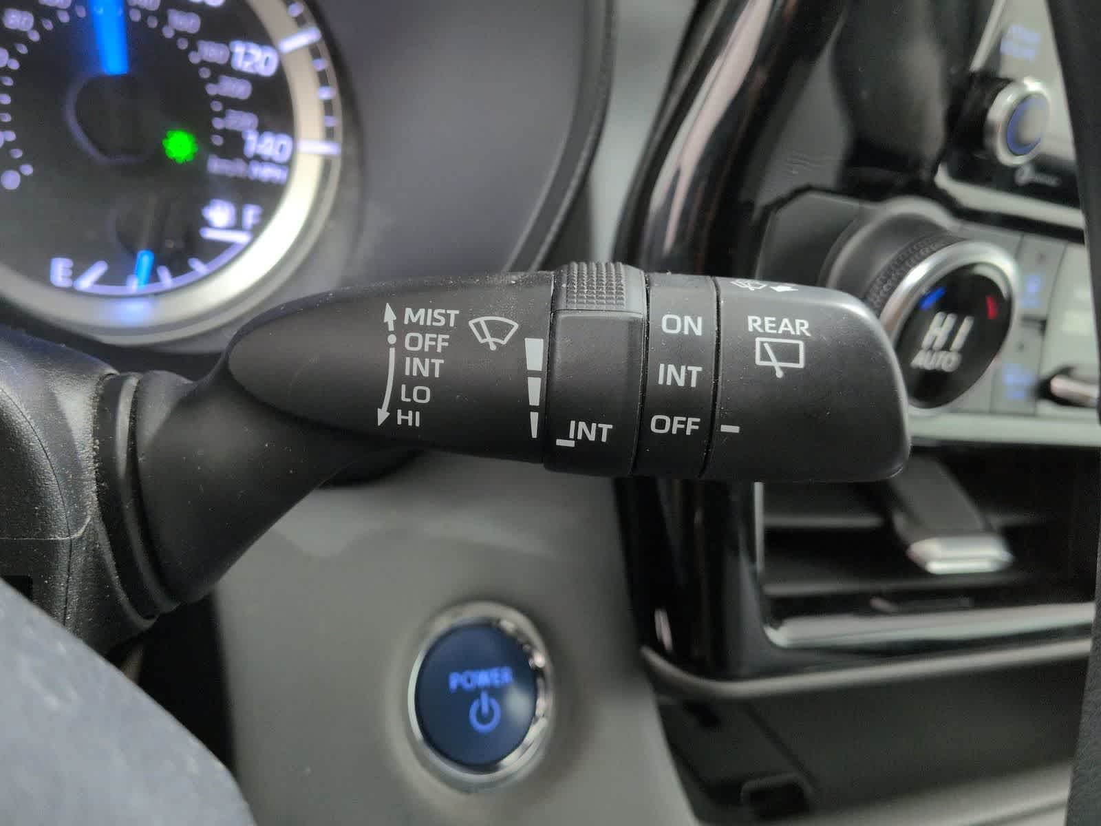 Thumbnail: 2022 Toyota Highlander - 26