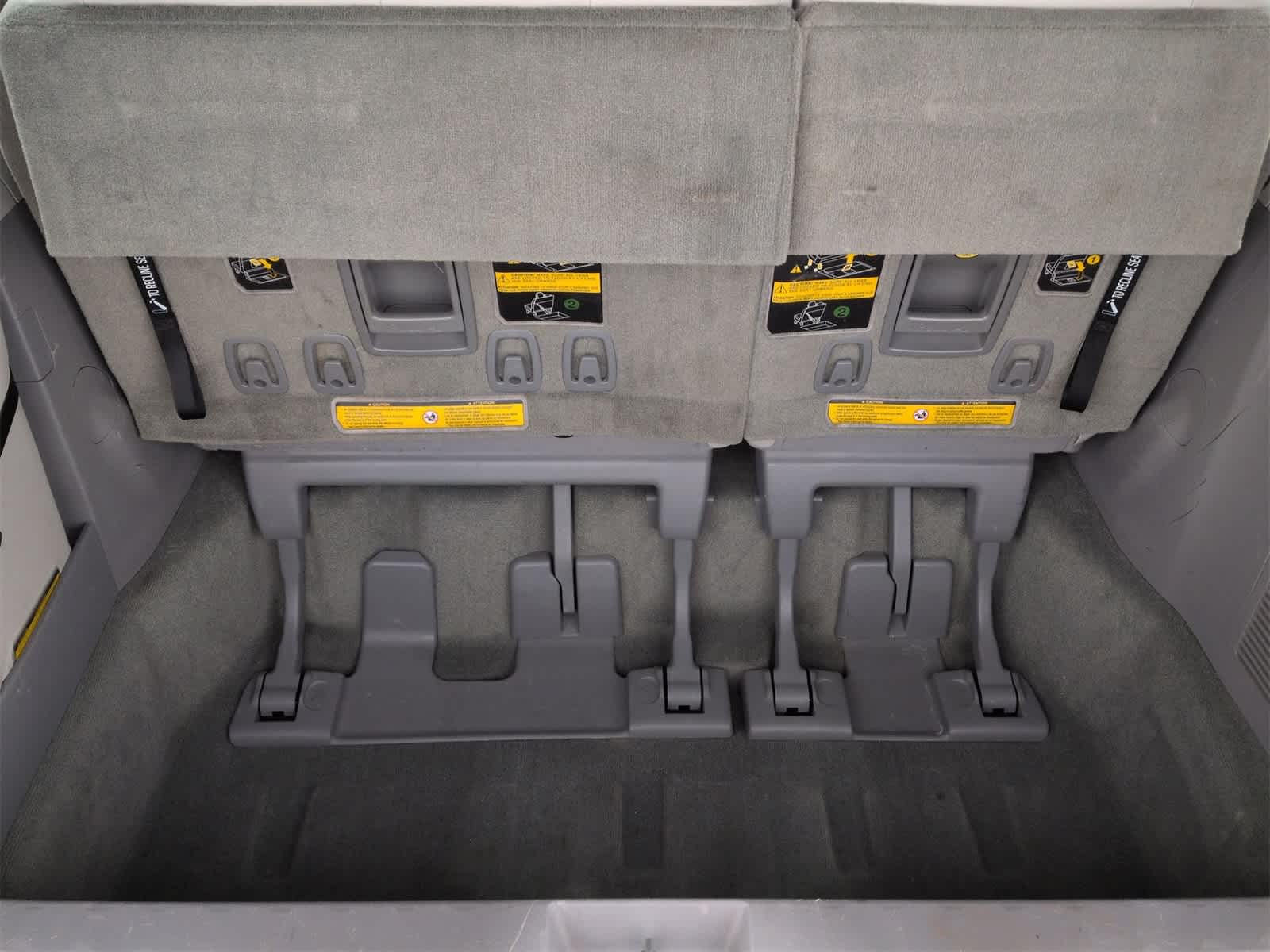 Thumbnail: 2014 Toyota Sienna - 35