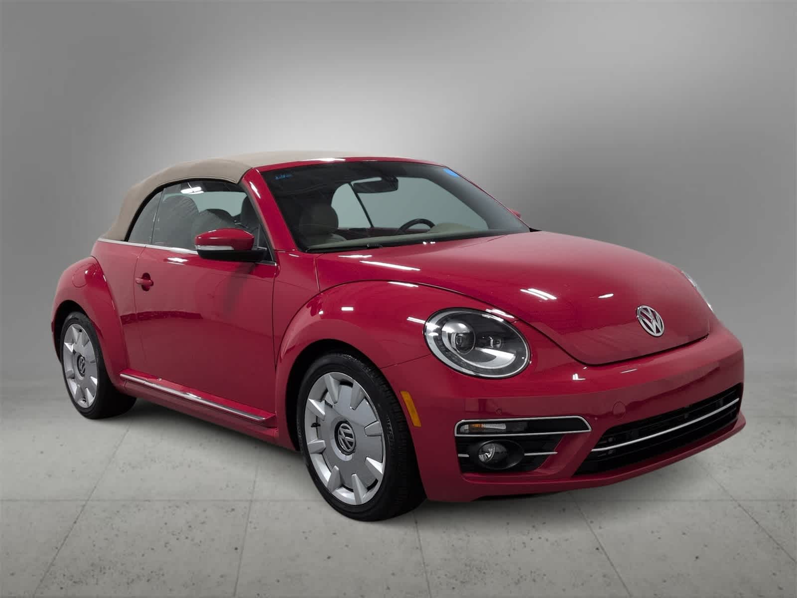 Thumbnail: 2019 Volkswagen Beetle - 2