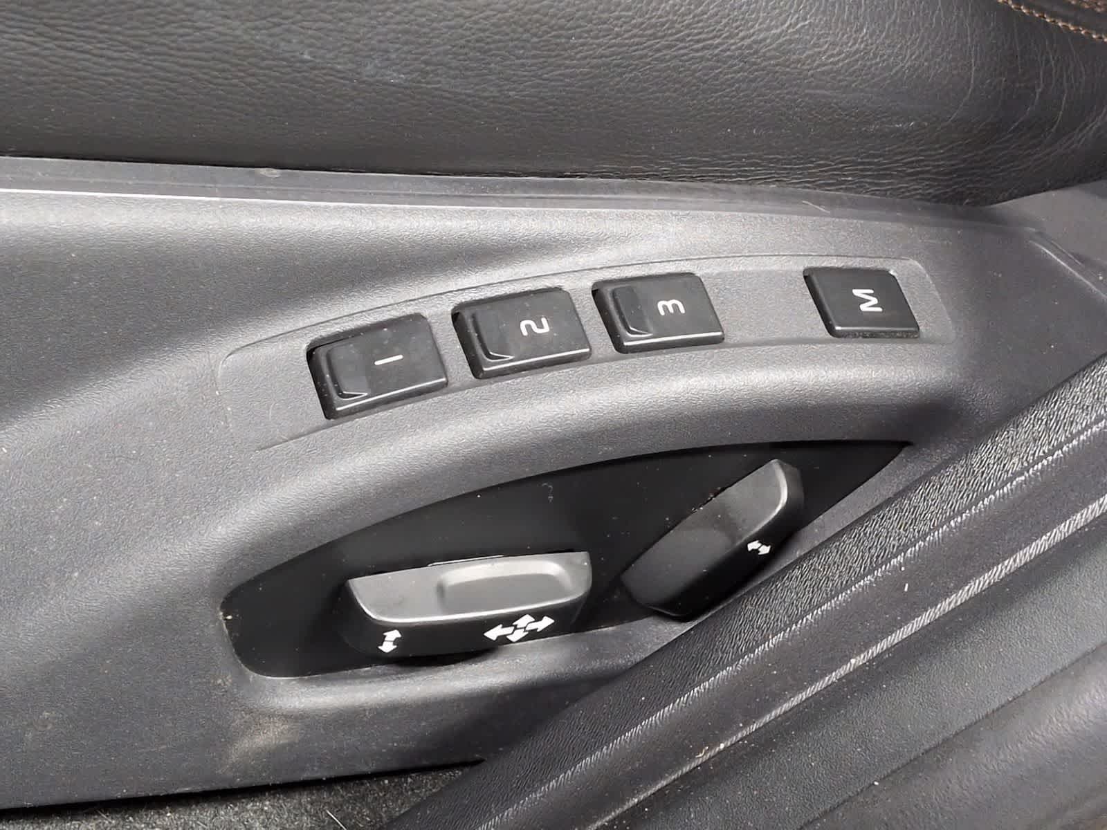 Thumbnail: 2015 Volvo S60 - 19