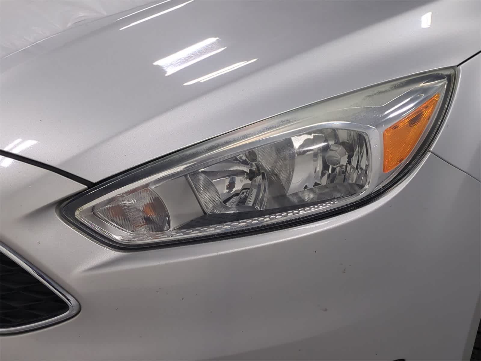 Thumbnail: 2016 Ford Focus - 11