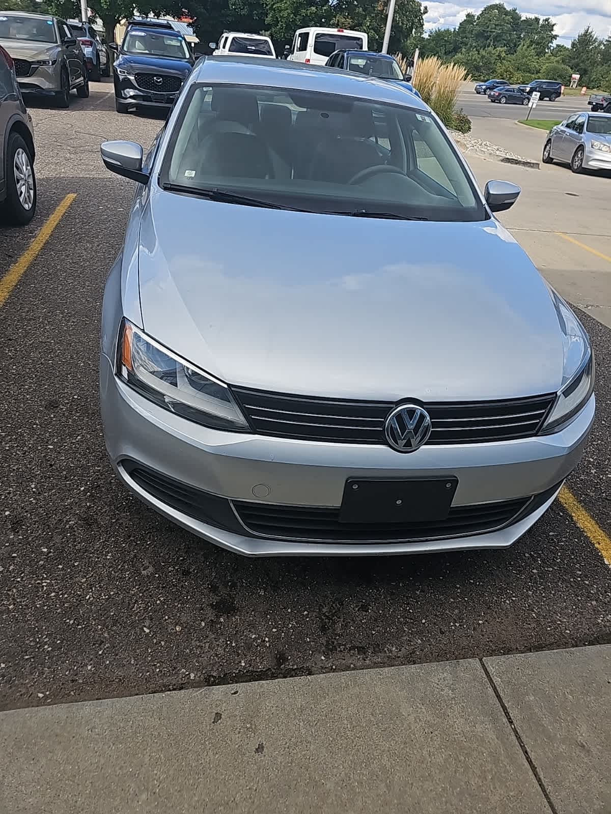Thumbnail: 2014 Volkswagen Jetta - 2