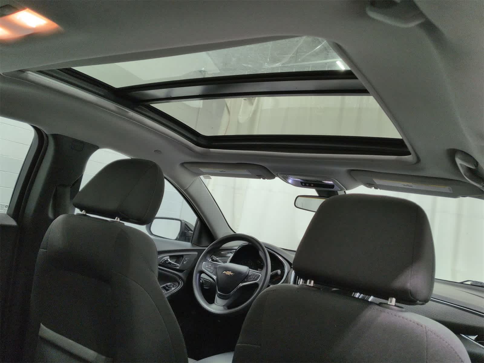 Thumbnail: 2020 Chevrolet Malibu - 23