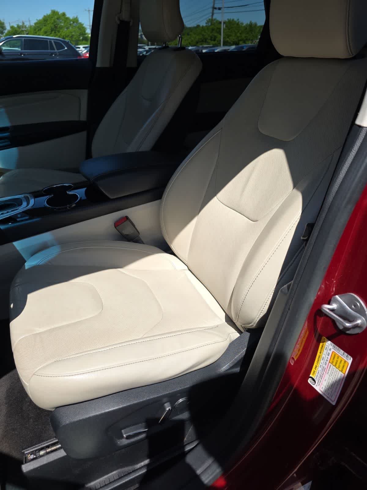 Thumbnail: 2017 Ford Edge - 5