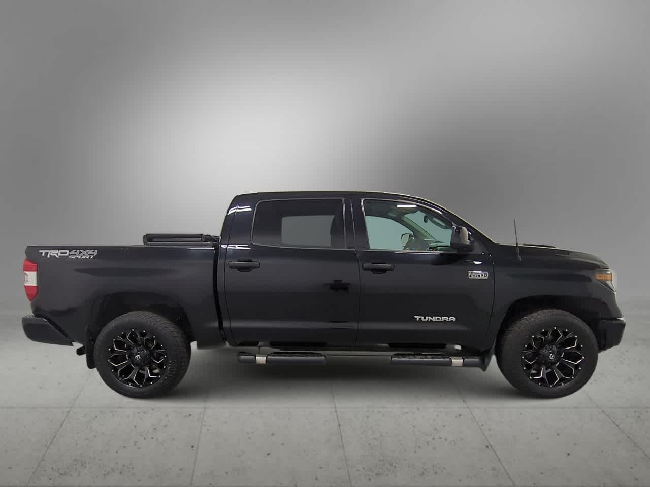 Thumbnail: 2019 Toyota Tundra - 9