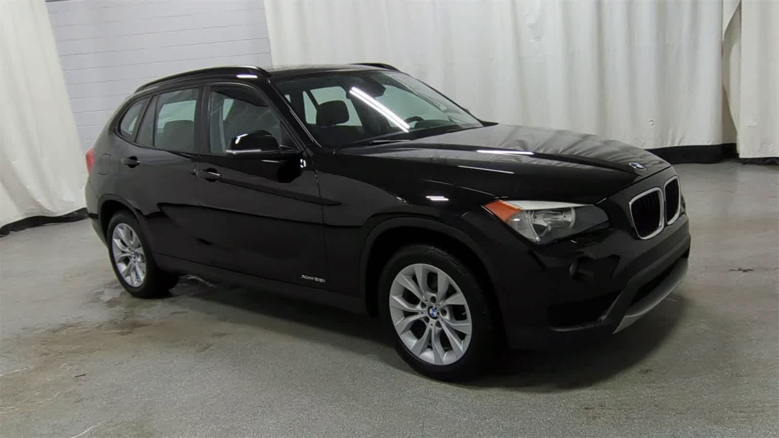 Used 2014 BMW X1 28i with VIN WBAVL1C53EVY22857 for sale in Farmington Hills, MI