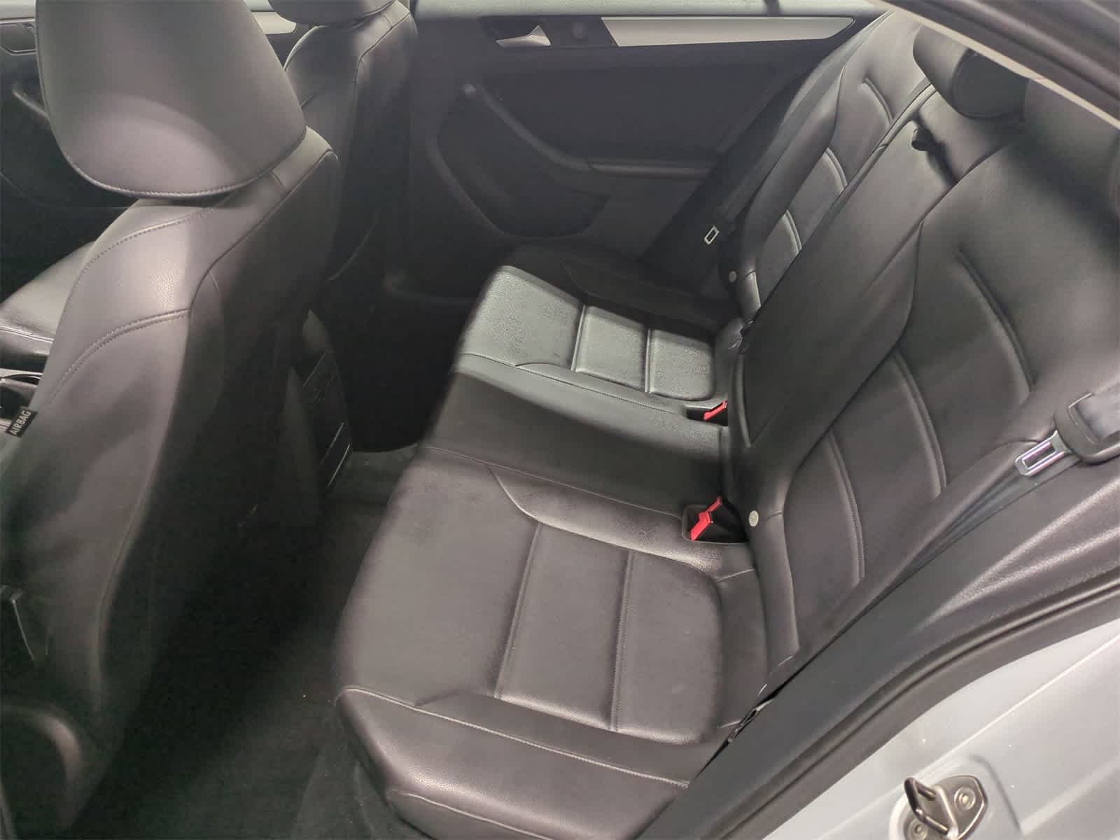Thumbnail: 2014 Volkswagen Jetta - 19
