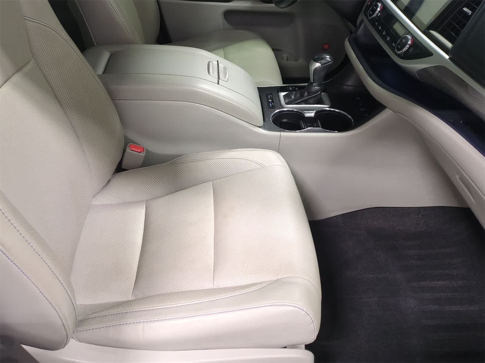 2018 Toyota Highlander Limited 24