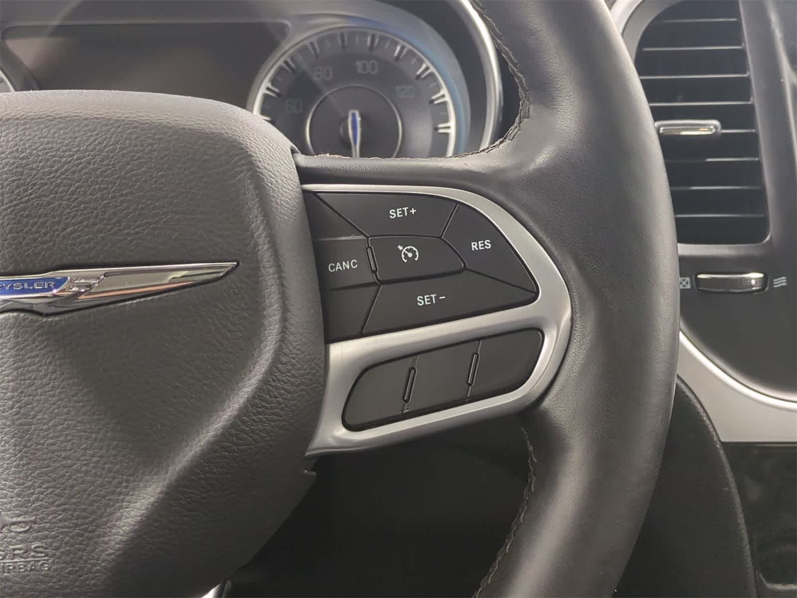 Thumbnail: 2019 Chrysler 300 - 27