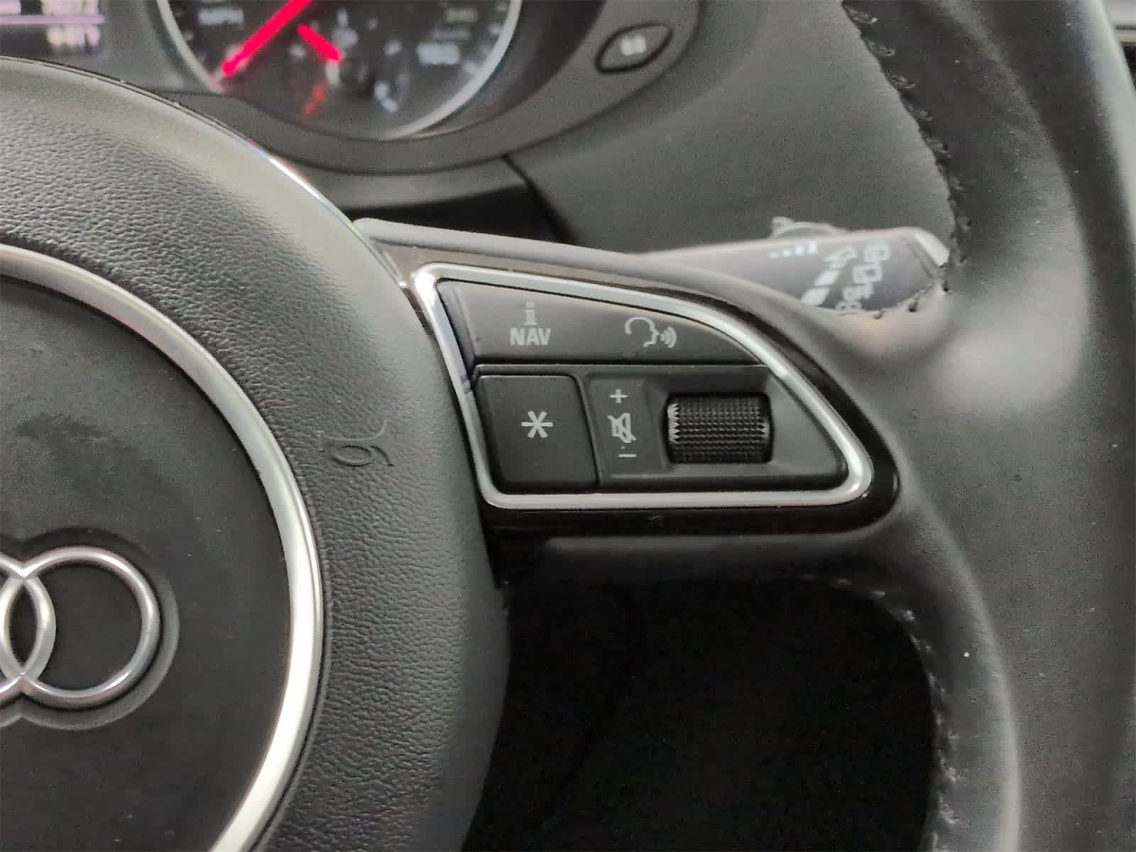 Thumbnail: 2016 Audi Q3 - 26