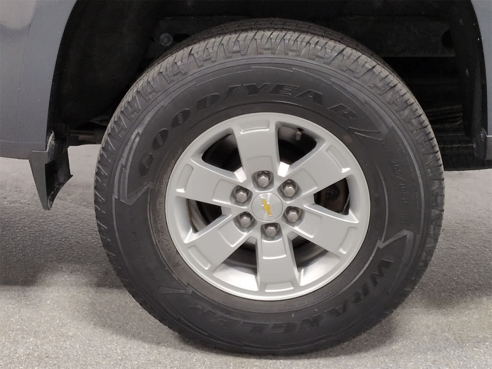 Thumbnail: 2017 Chevrolet Colorado - 14