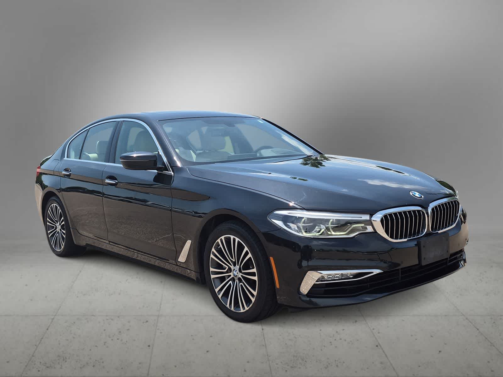 Thumbnail: 2017 BMW 5 Series - 2