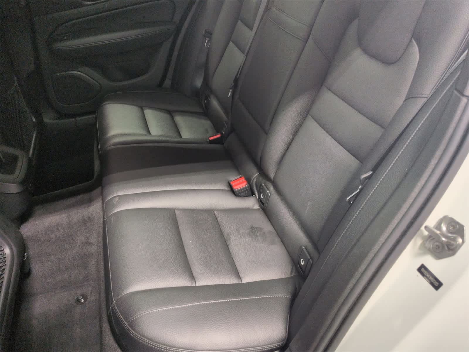 Thumbnail: 2021 Volvo S60 - 21