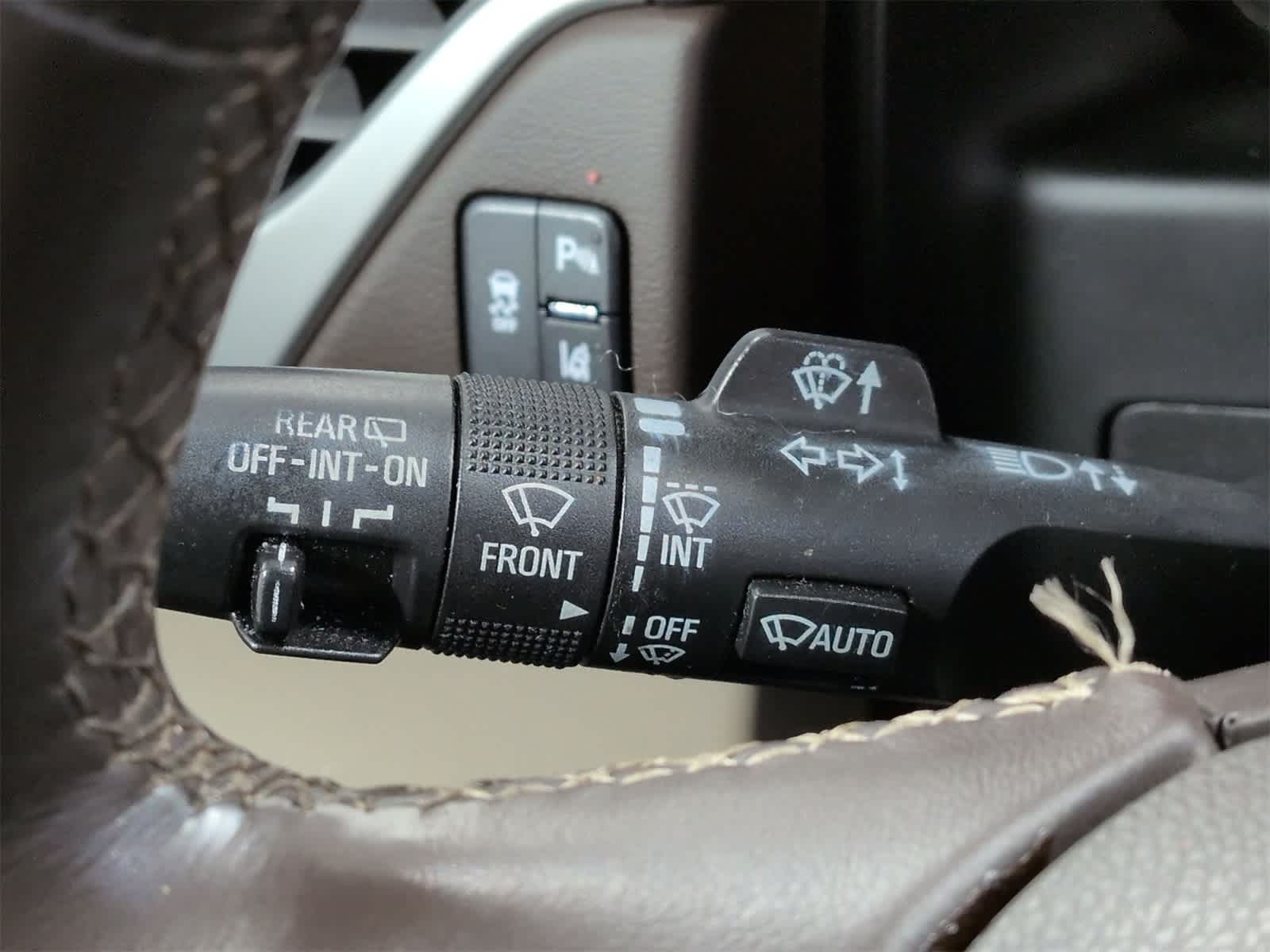 Thumbnail: 2015 Chevrolet Suburban - 25