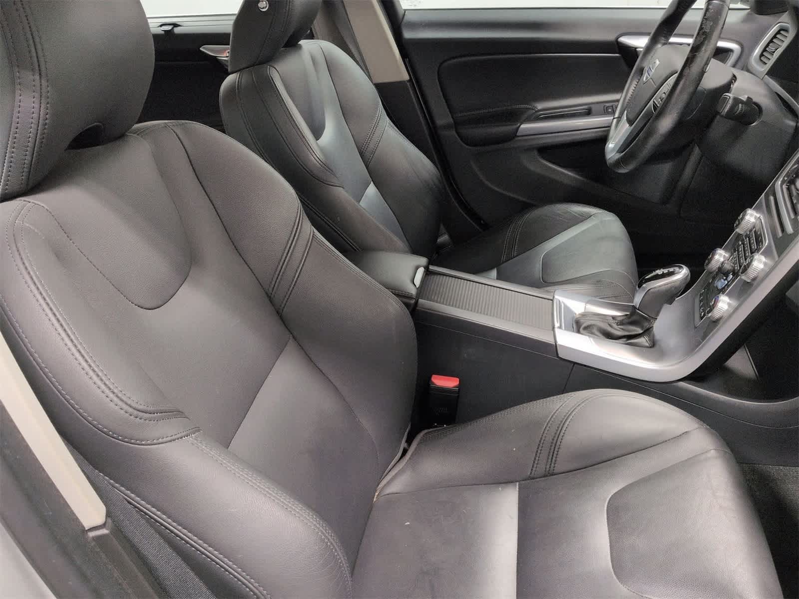 Thumbnail: 2017 Volvo S60 - 24