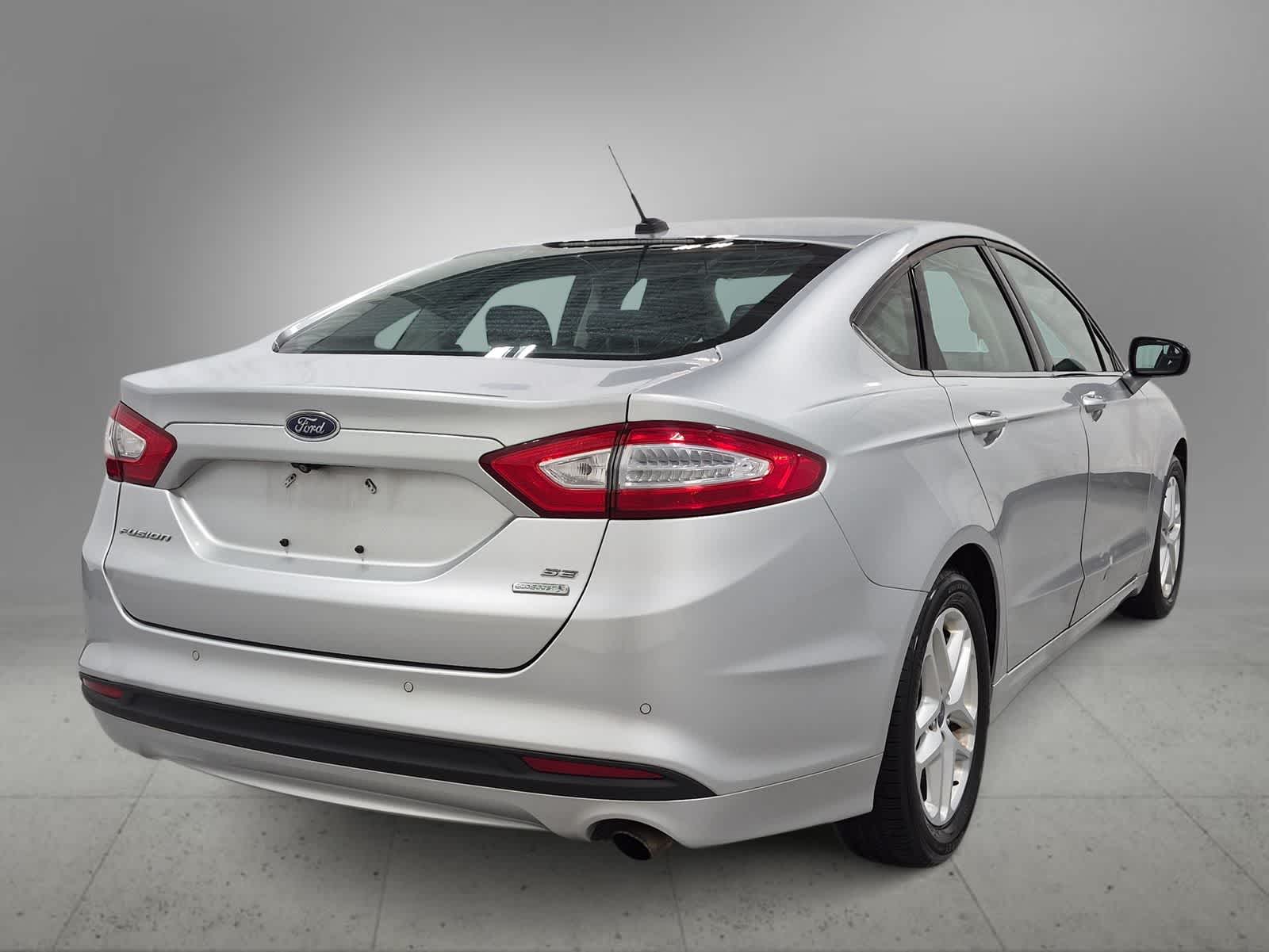 Thumbnail: 2016 Ford Fusion - 8