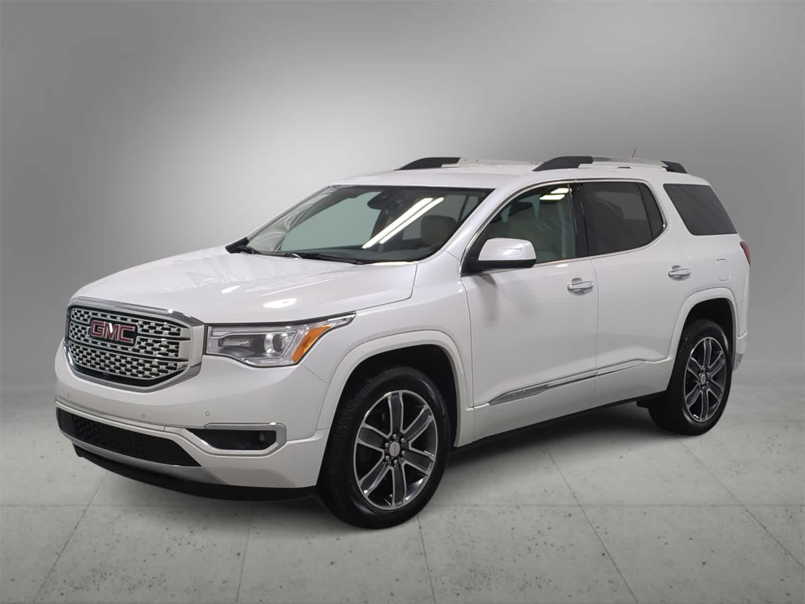 Thumbnail: 2017 GMC Acadia - 4