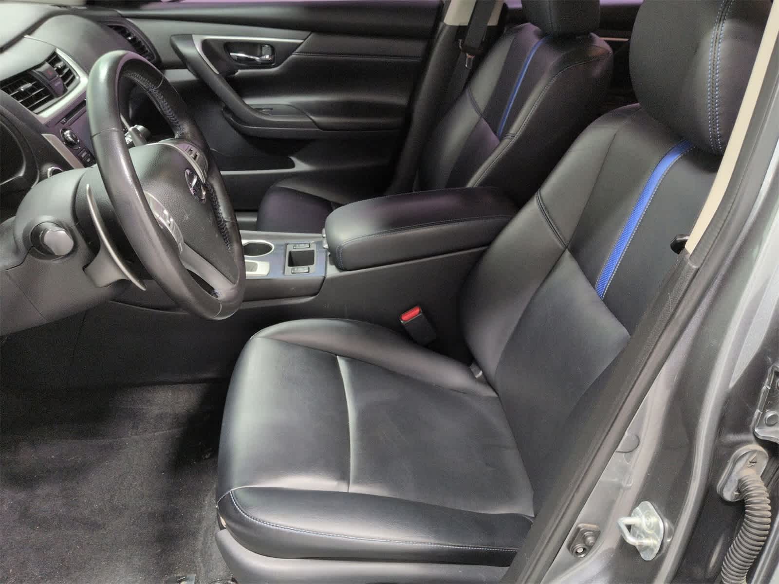 Thumbnail: 2018 Nissan Altima - 17