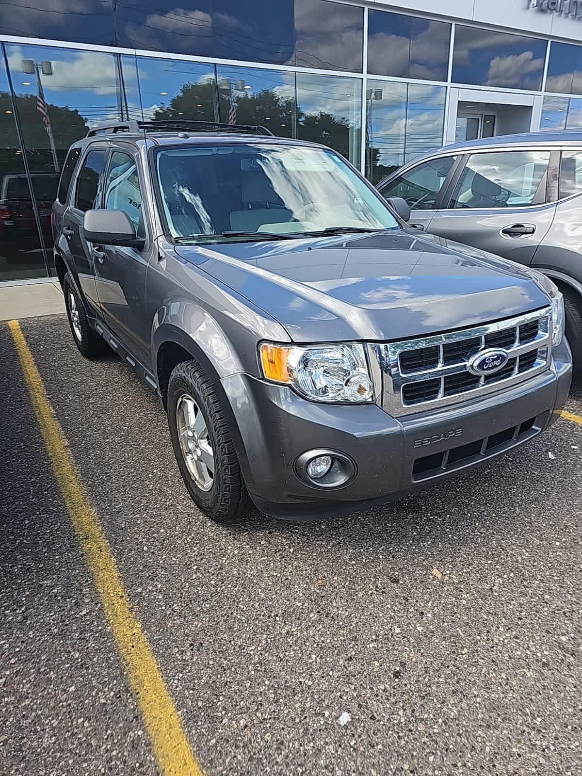 Thumbnail: 2010 Ford Escape - 1
