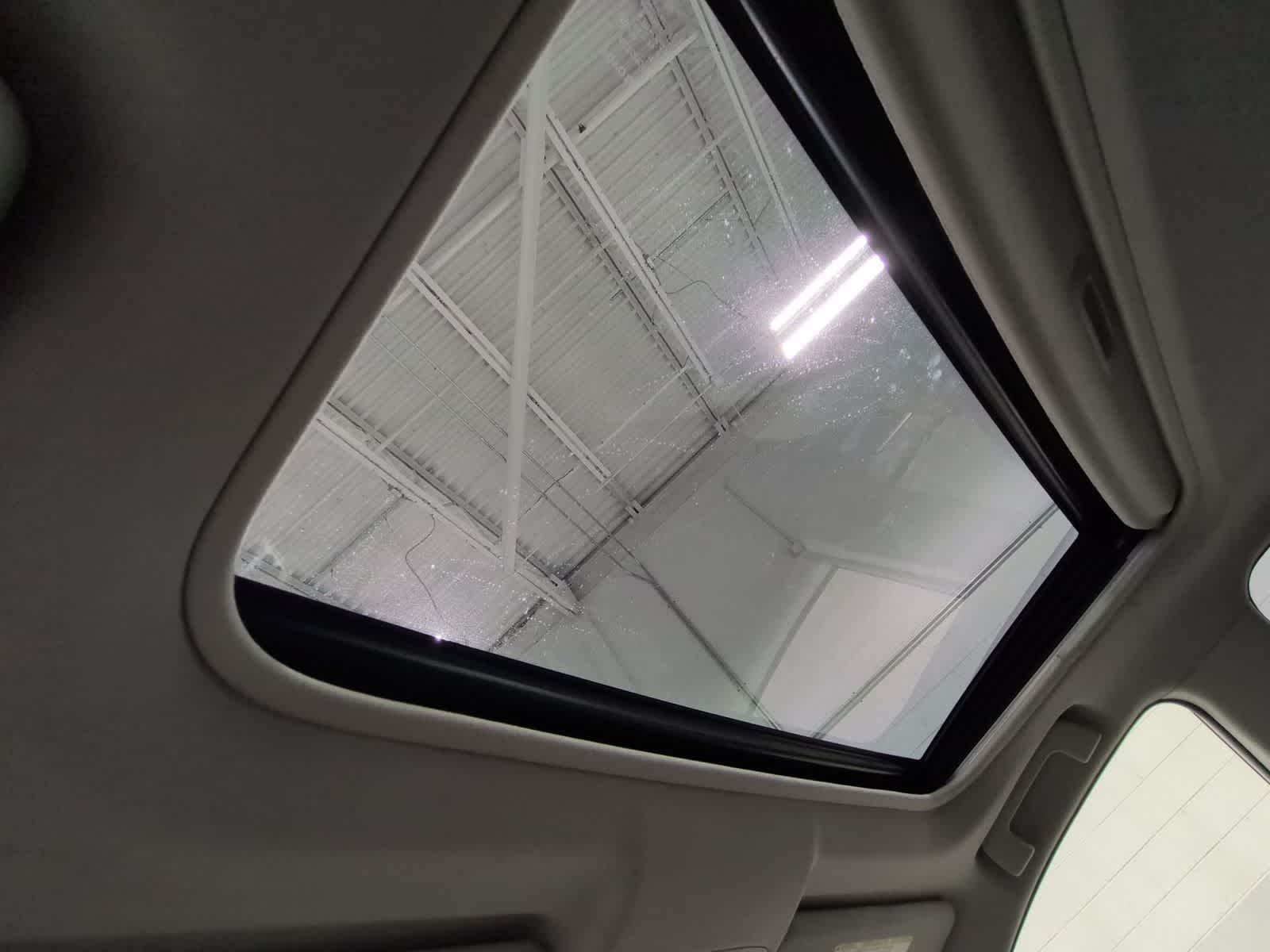 Thumbnail: 2013 Toyota RAV4 - 20