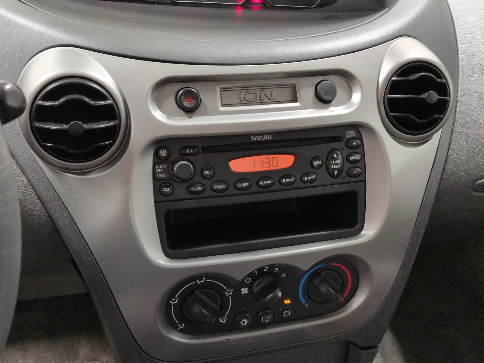 Thumbnail: 2004 Saturn Ion - 27