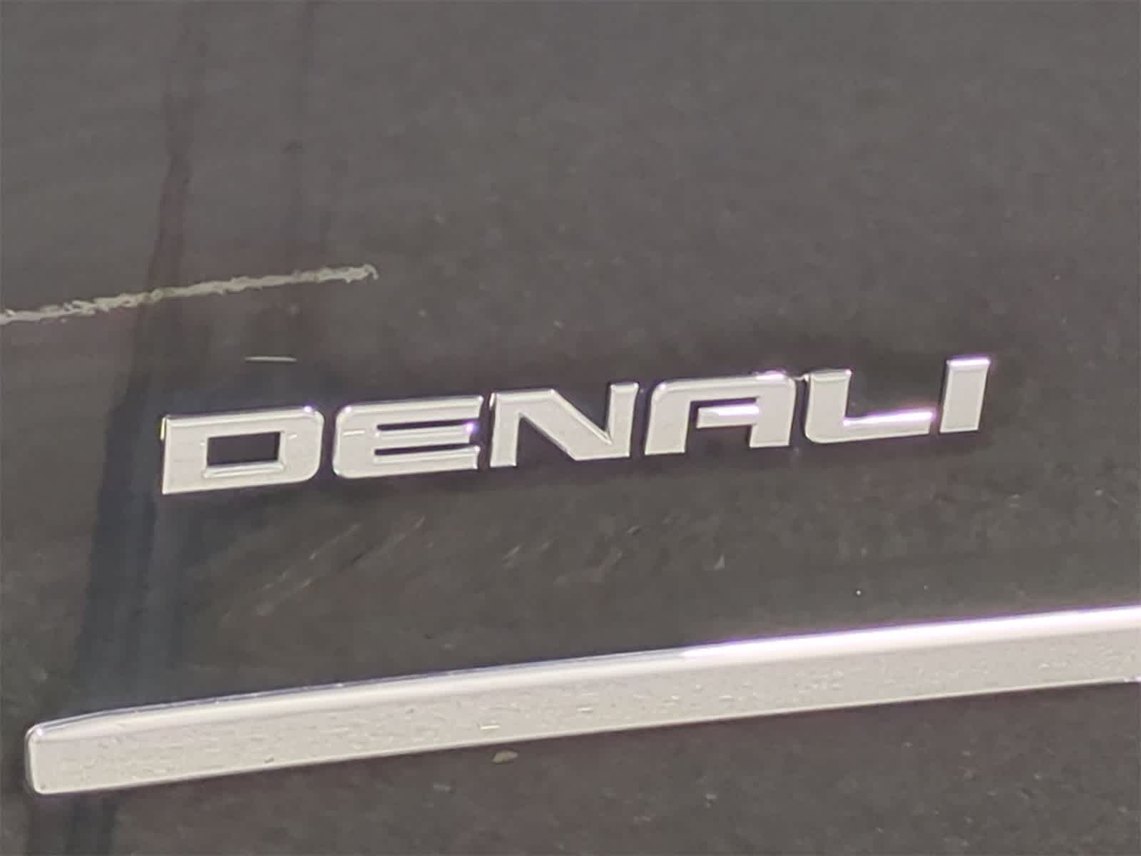 Thumbnail: 2015 GMC Yukon - 13