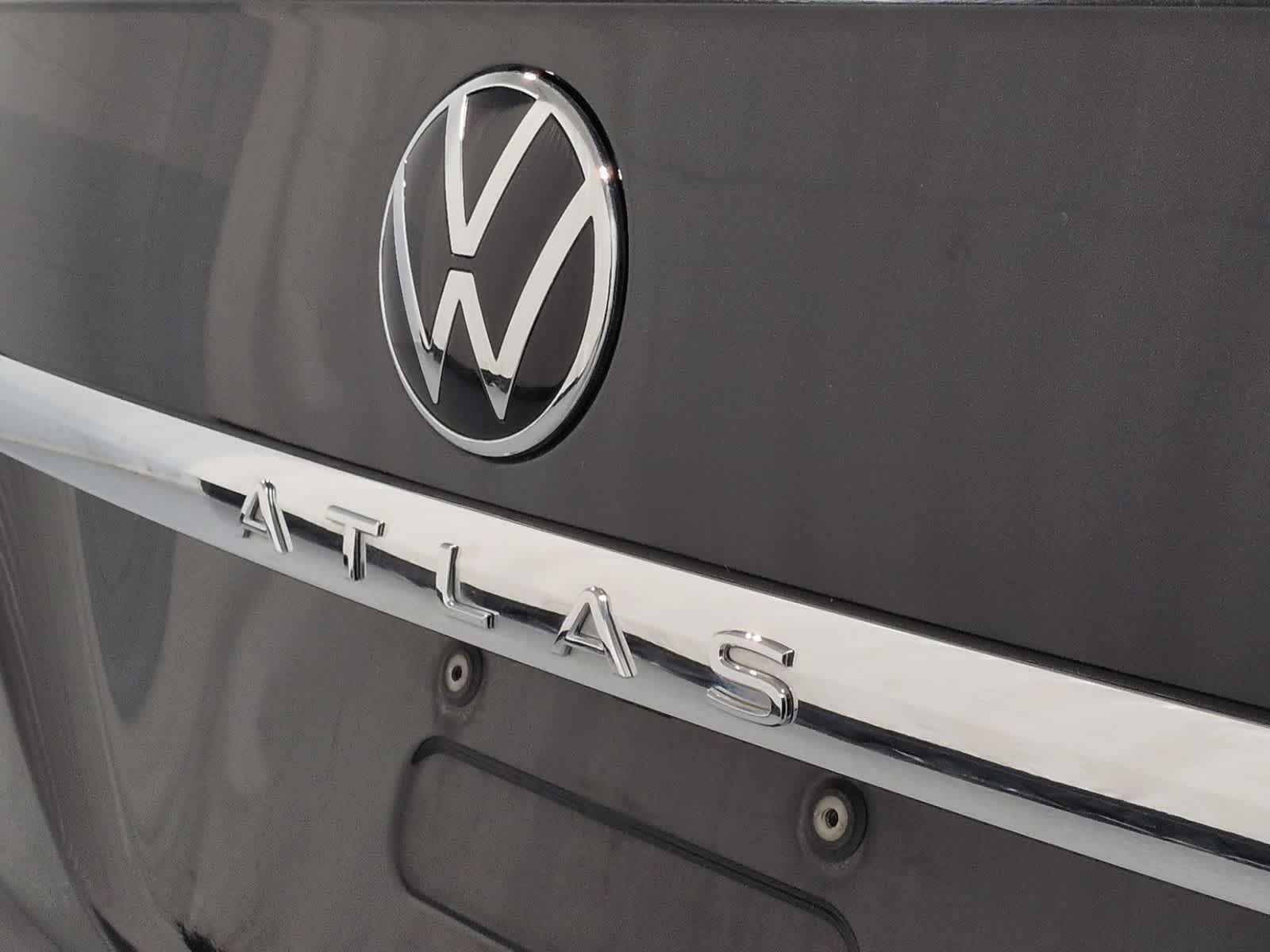 Thumbnail: 2023 Volkswagen Atlas - 12