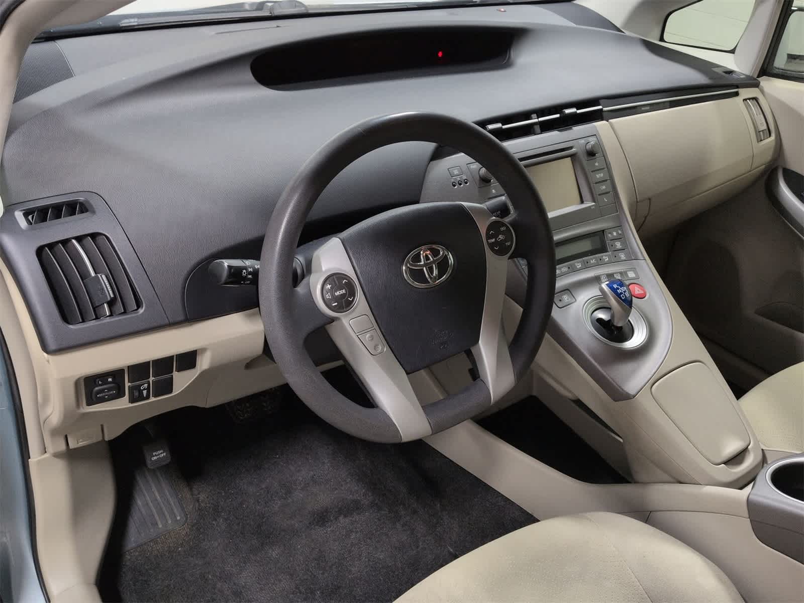 Thumbnail: 2013 Toyota Prius - 10