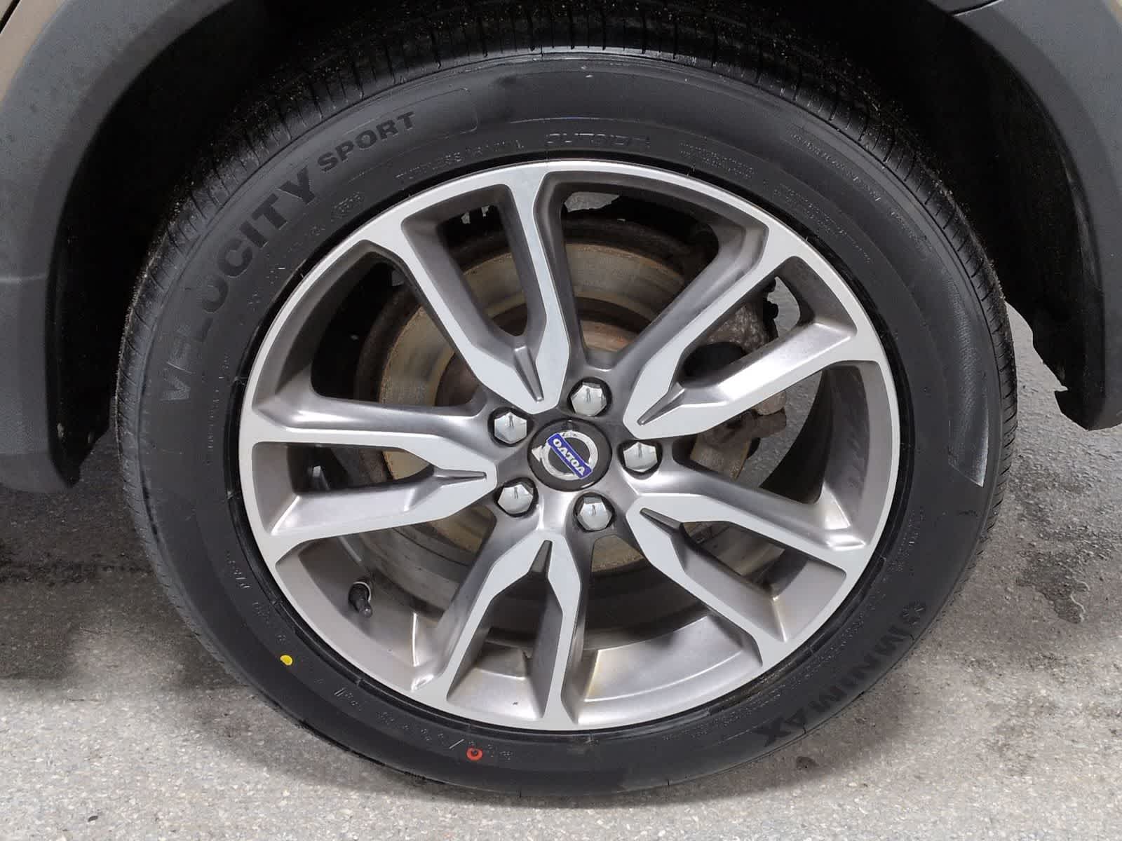 Thumbnail: 2015 Volvo S60 - 14