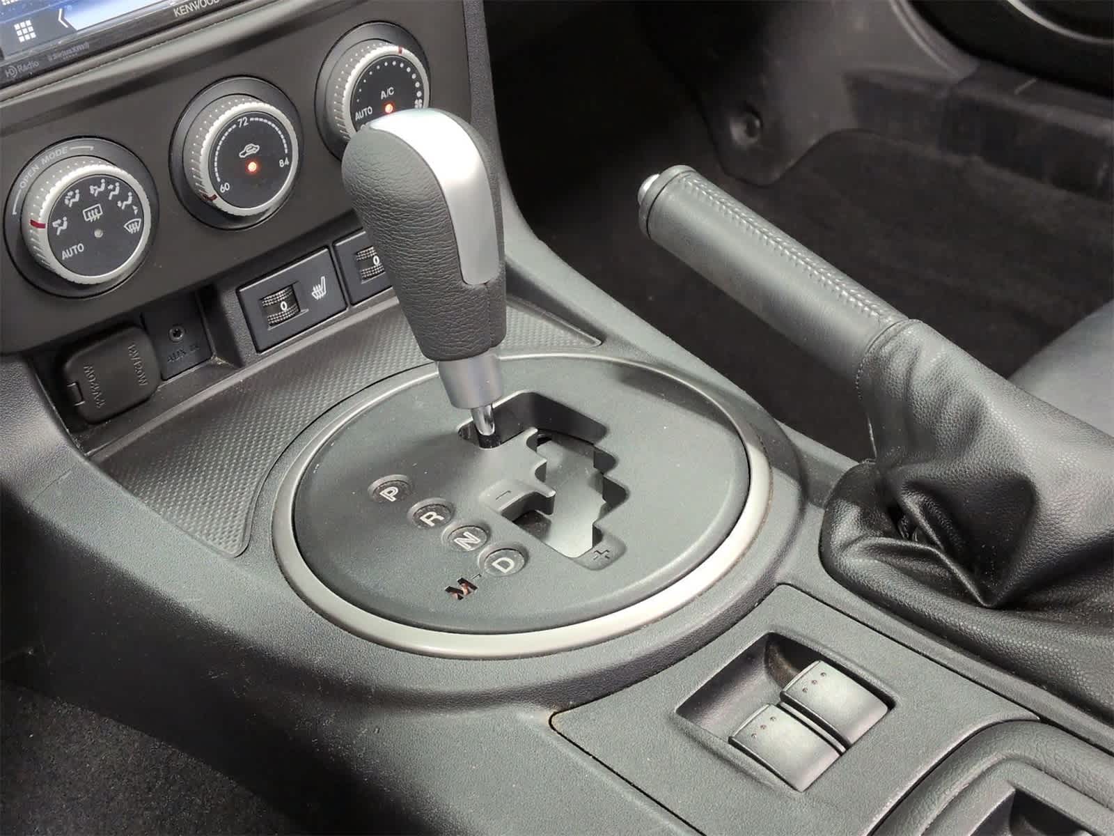 Thumbnail: 2013 Mazda MX-5 Miata - 31