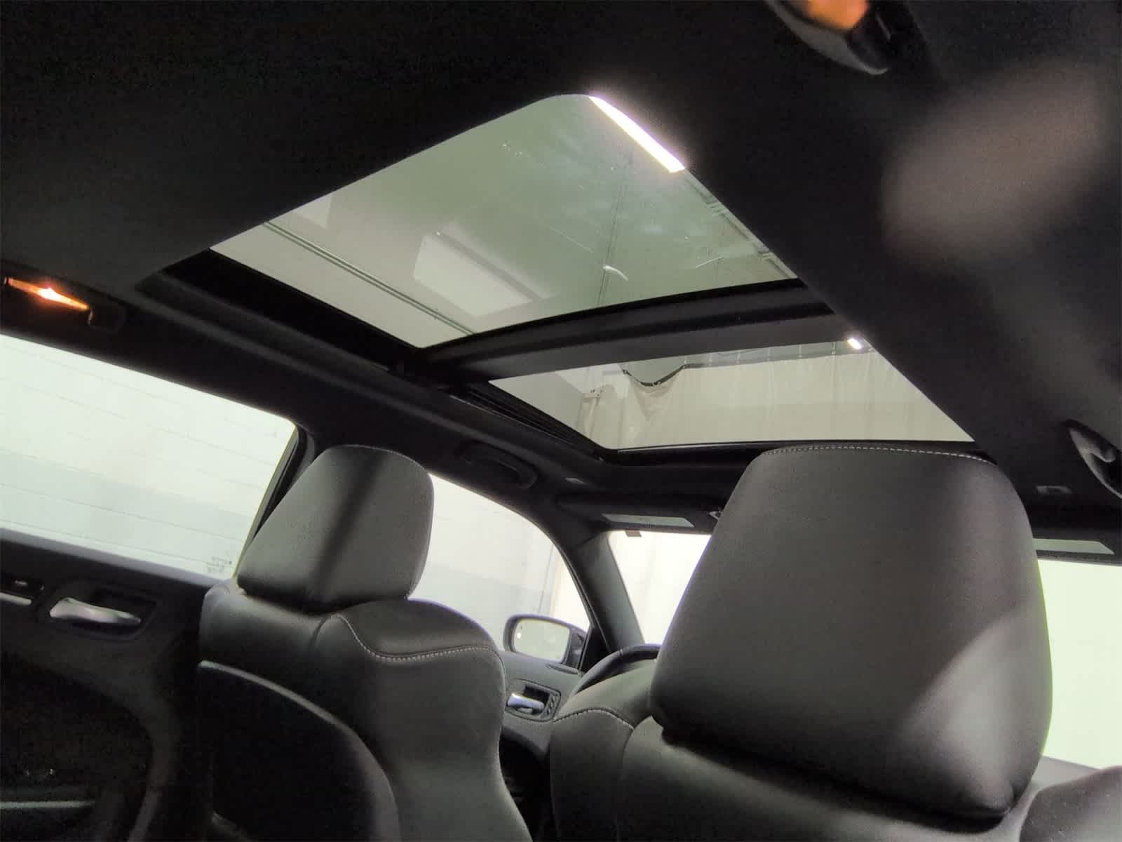 Thumbnail: 2023 Chrysler 300 - 23