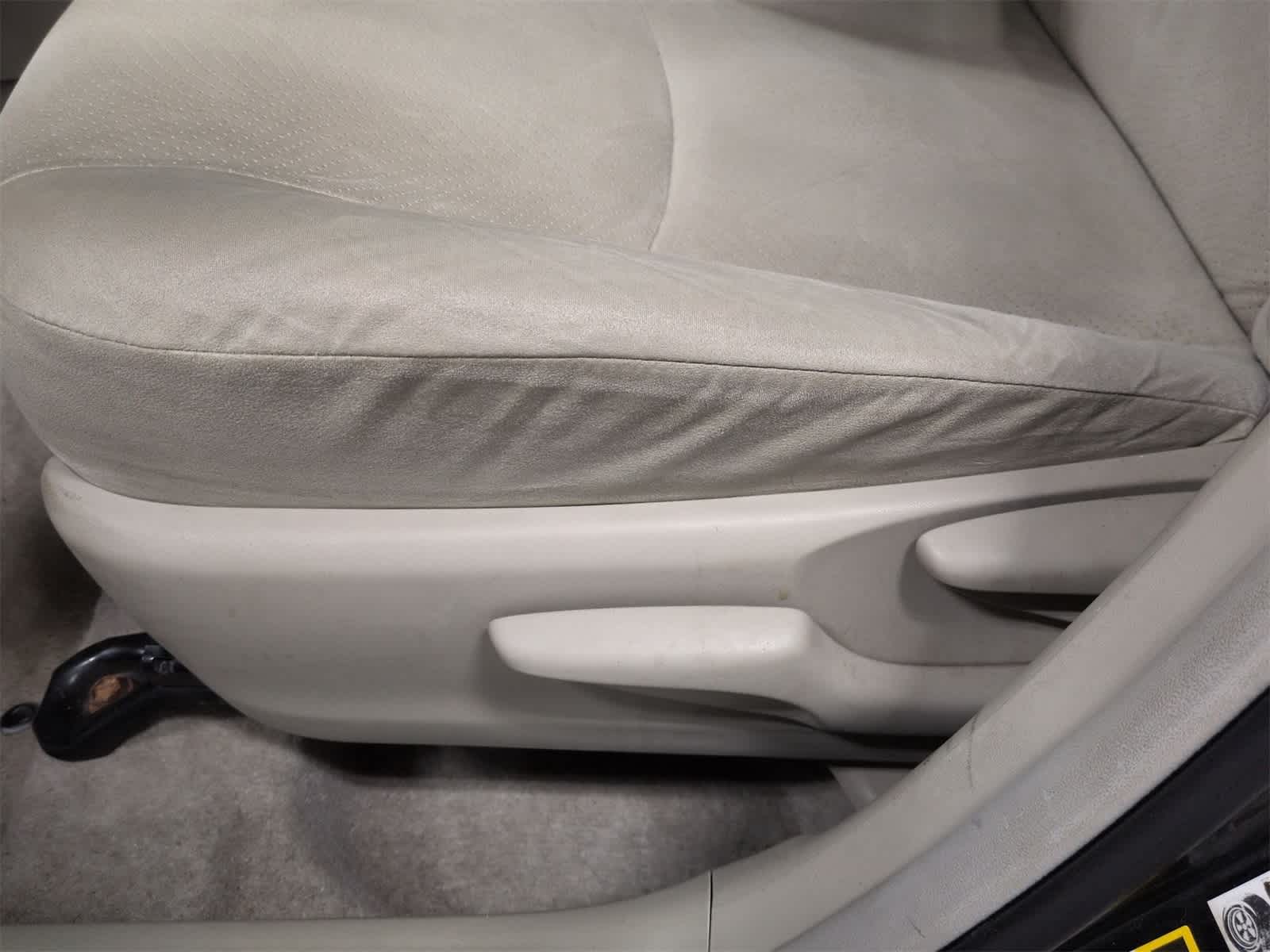 Thumbnail: 2011 Toyota Prius - 17