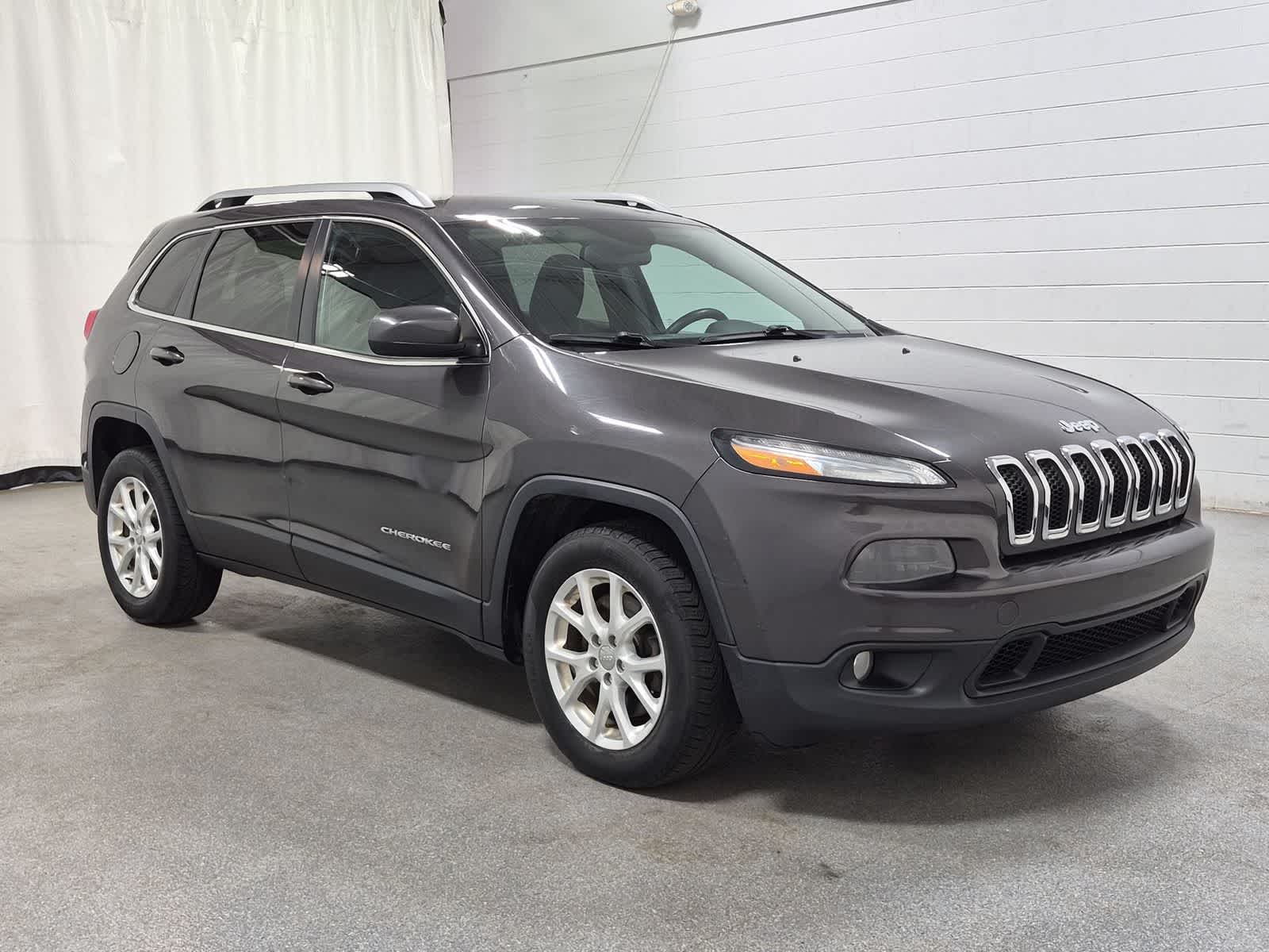 Thumbnail: 2014 Jeep Cherokee - 16