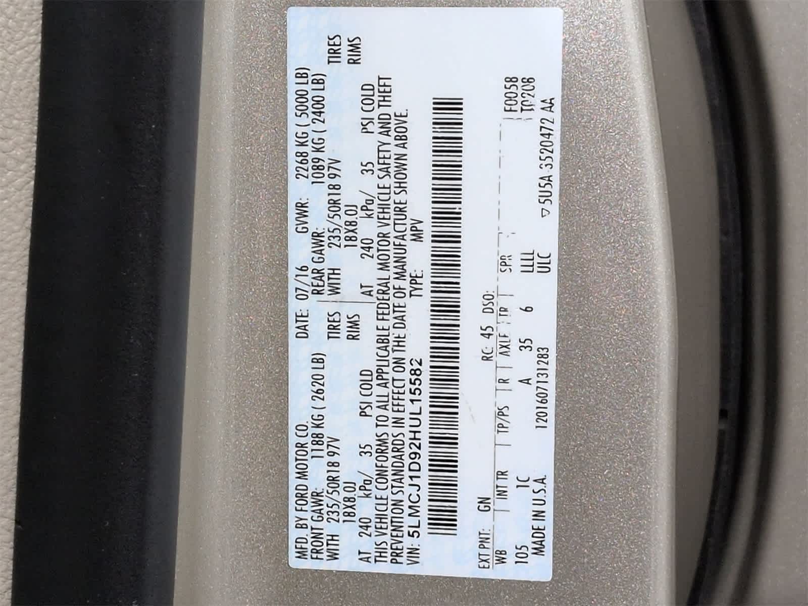 Thumbnail: 2017 Lincoln MKC - 35