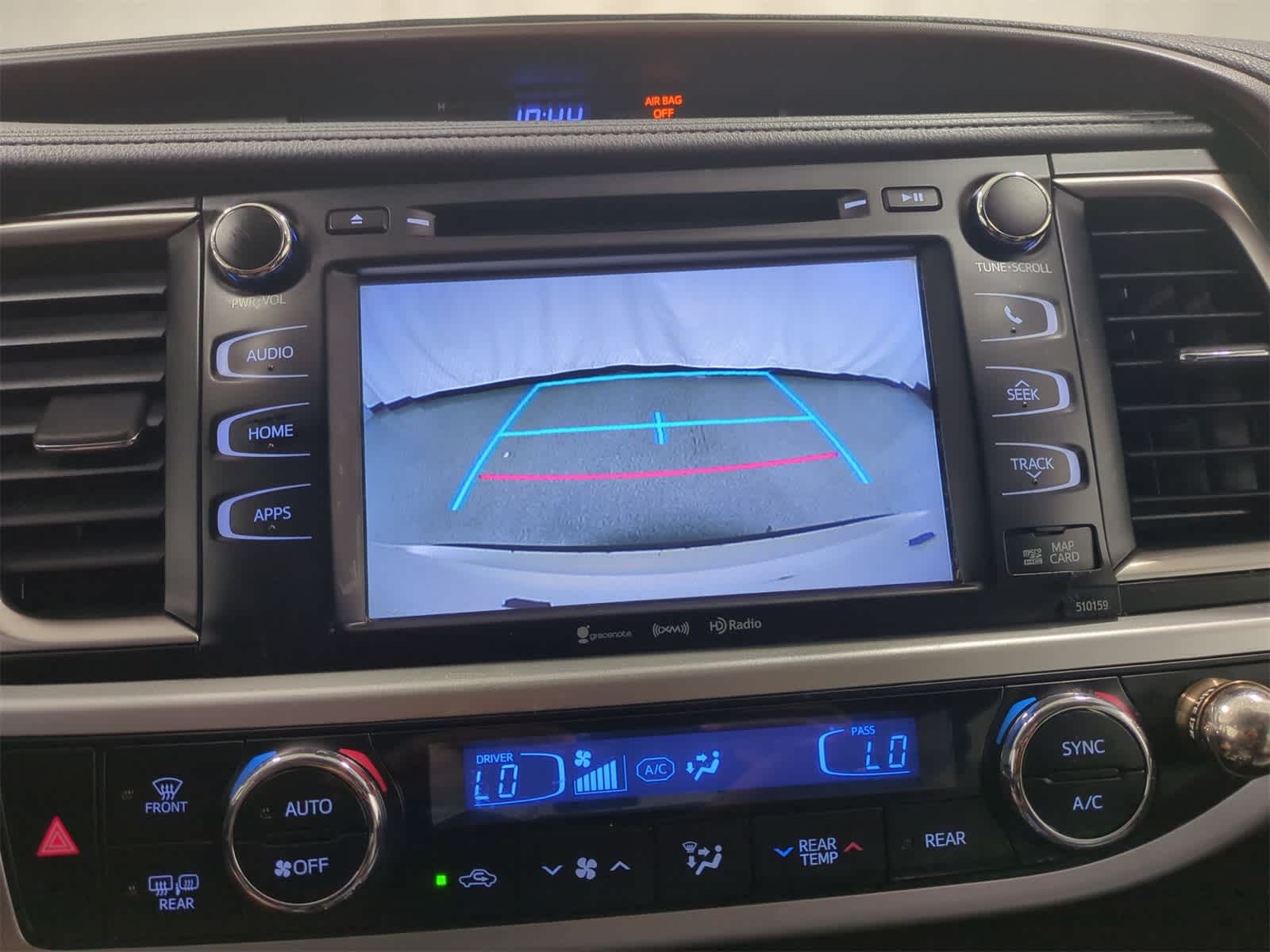 Thumbnail: 2016 Toyota Highlander - 32